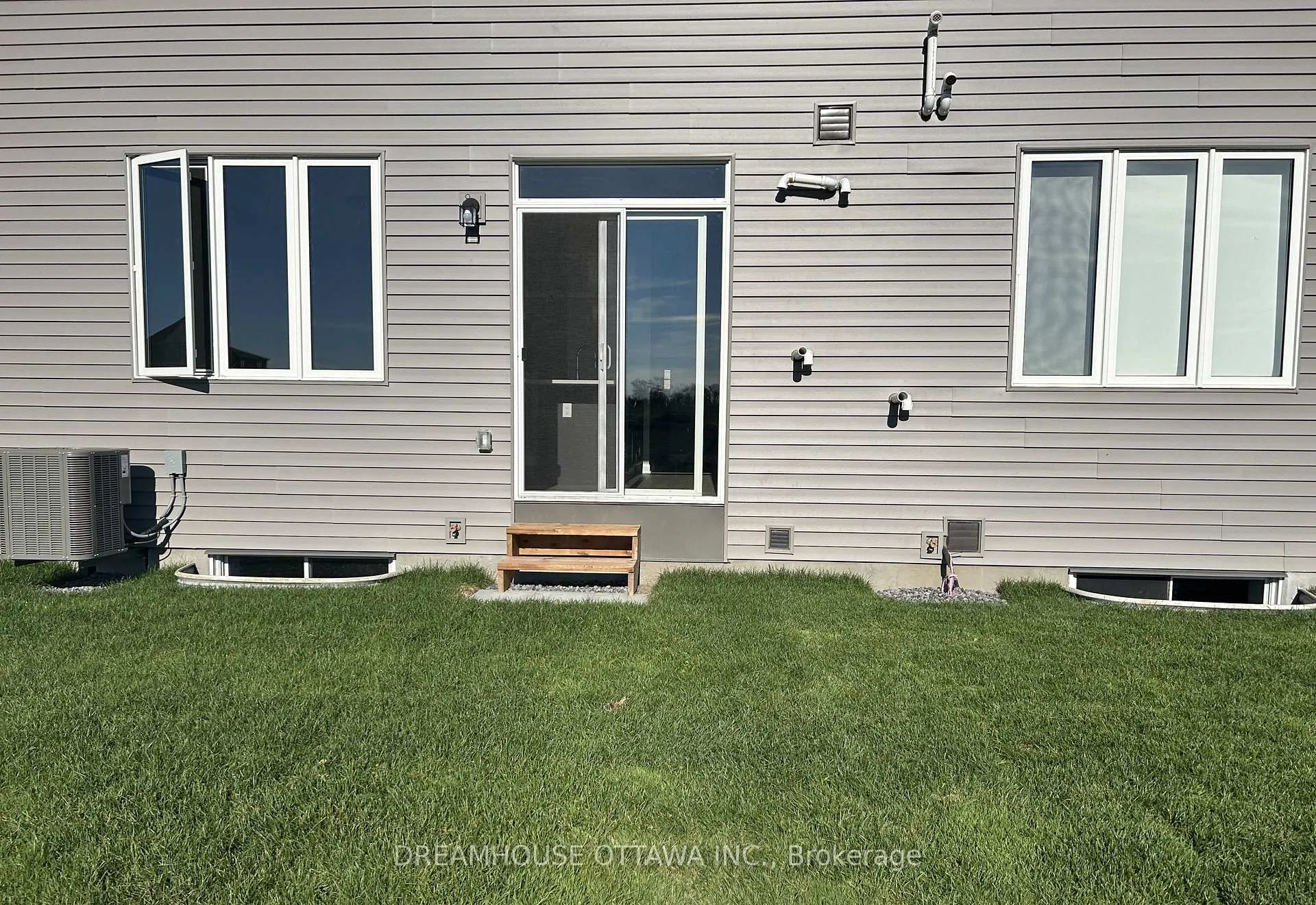 Photo 24 of 326 Gisborne Place, Ottawa, Kanata - Morgan's Grant/South March — HOMEH