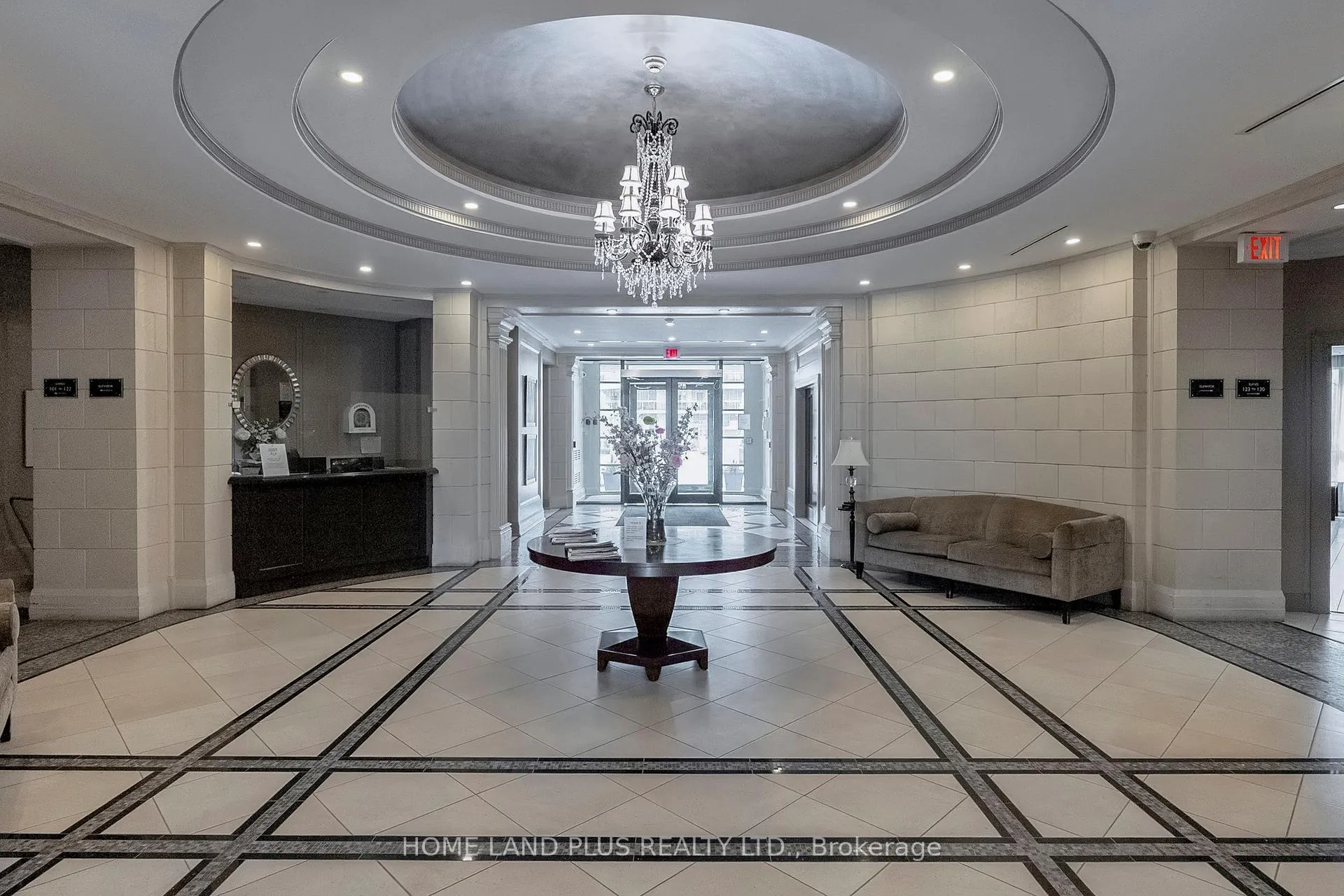 Photo 6 of Unit 422, 180 John West Way, Aurora, Bayview Wellington — HOMEH