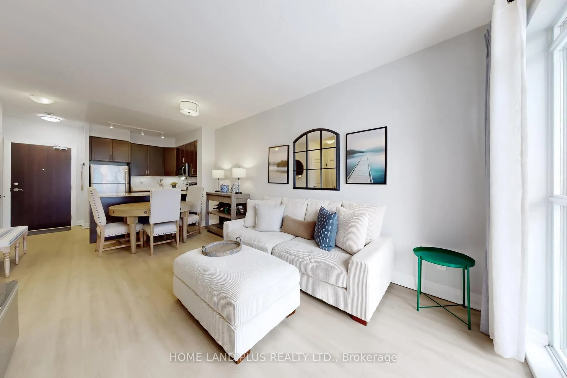 Photo 13 of Unit 422, 180 John West Way, Aurora, Bayview Wellington — HOMEH
