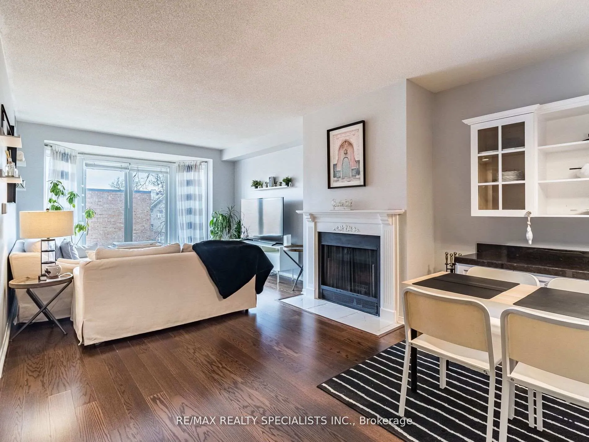 Photo 2 of Unit 306, 21 George Street, Aurora, Aurora Village — HOMEH