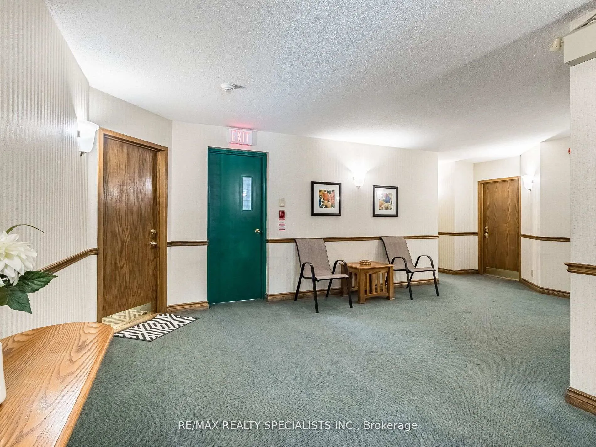 Photo 7 of Unit 306, 21 George Street, Aurora, Aurora Village — HOMEH