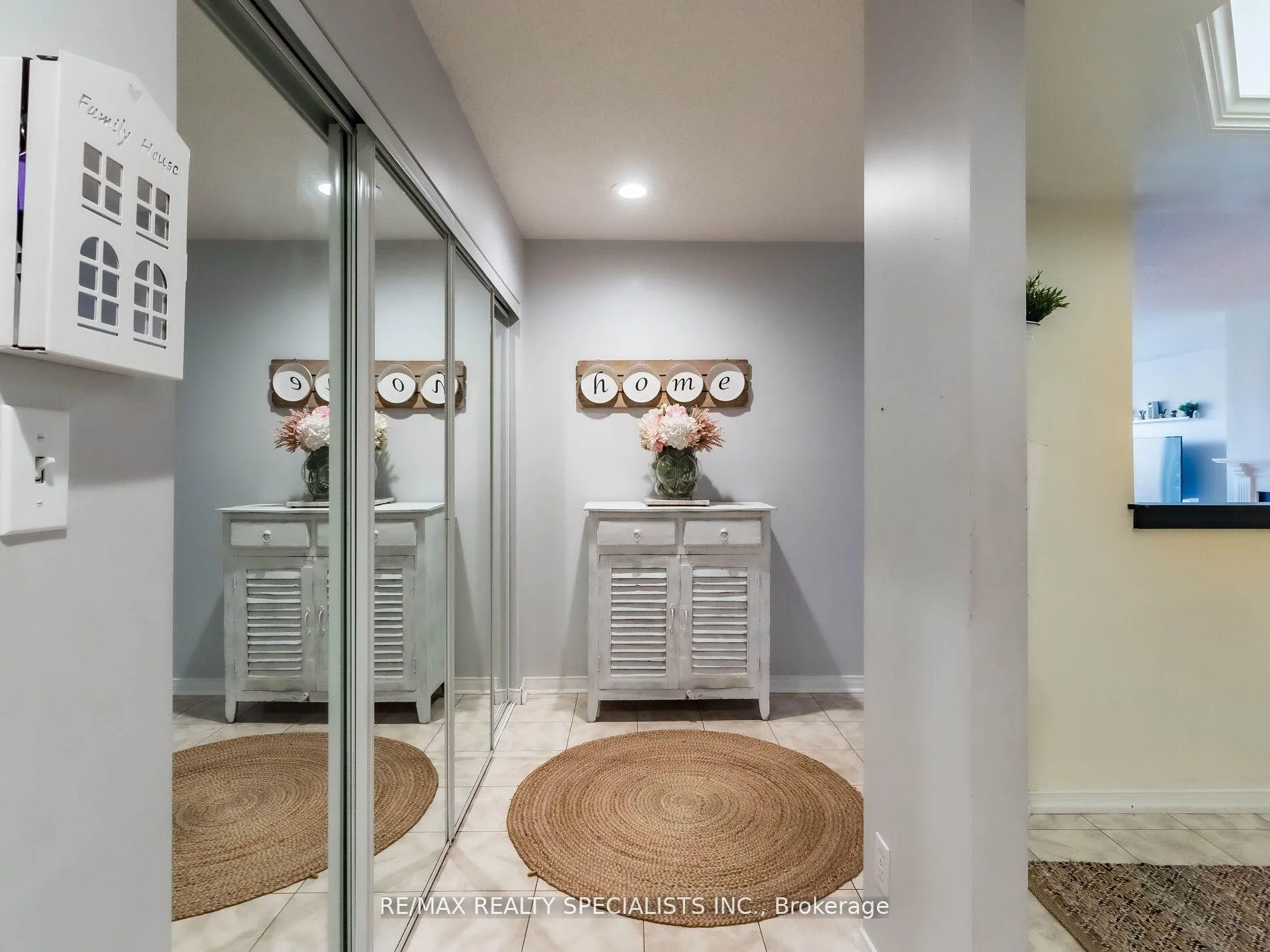 Photo 9 of Unit 306, 21 George Street, Aurora, Aurora Village — HOMEH