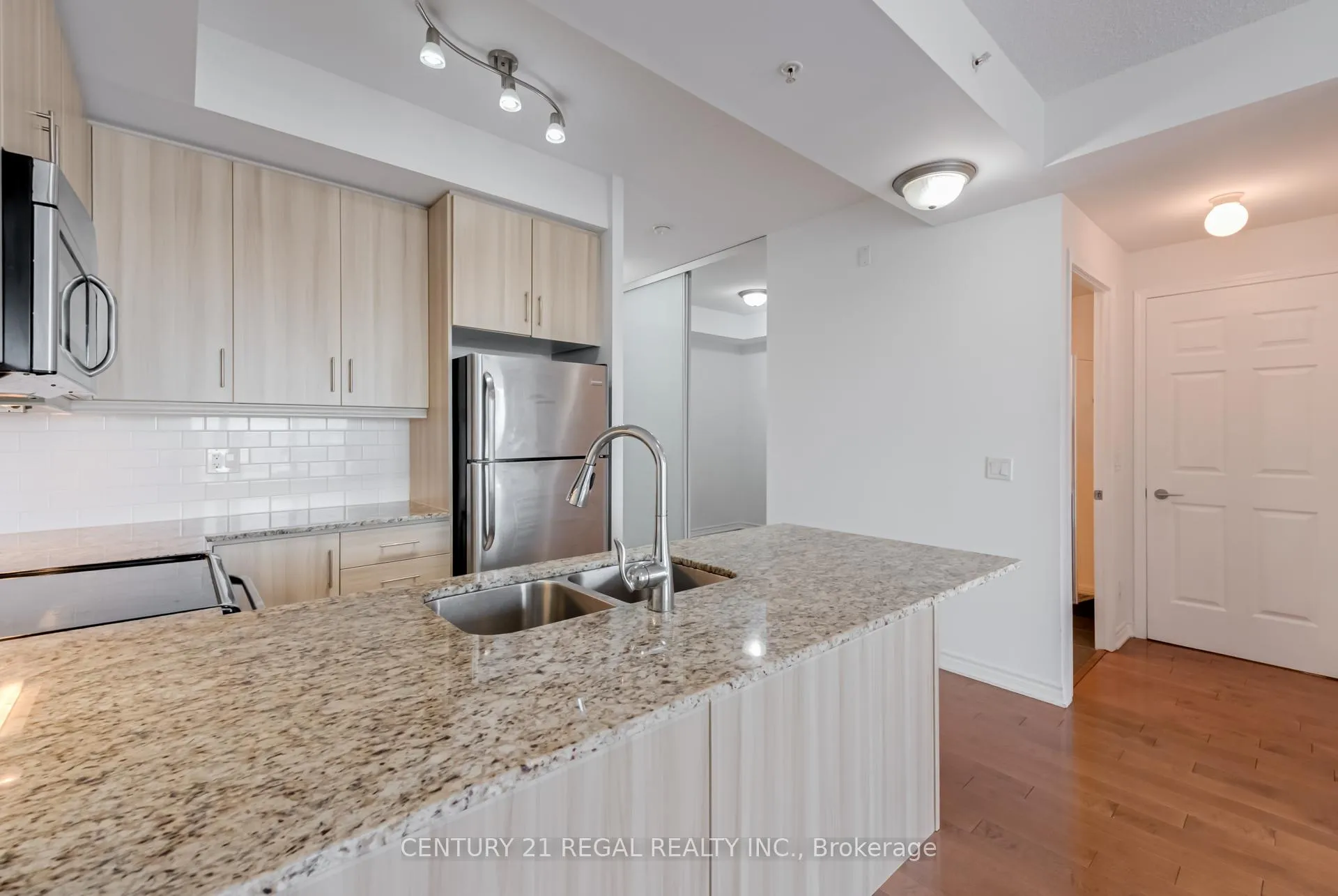 Photo 15 of Unit 710, 15 James Finlay Way, North York, Downsview-Roding-CFB — HOMEH