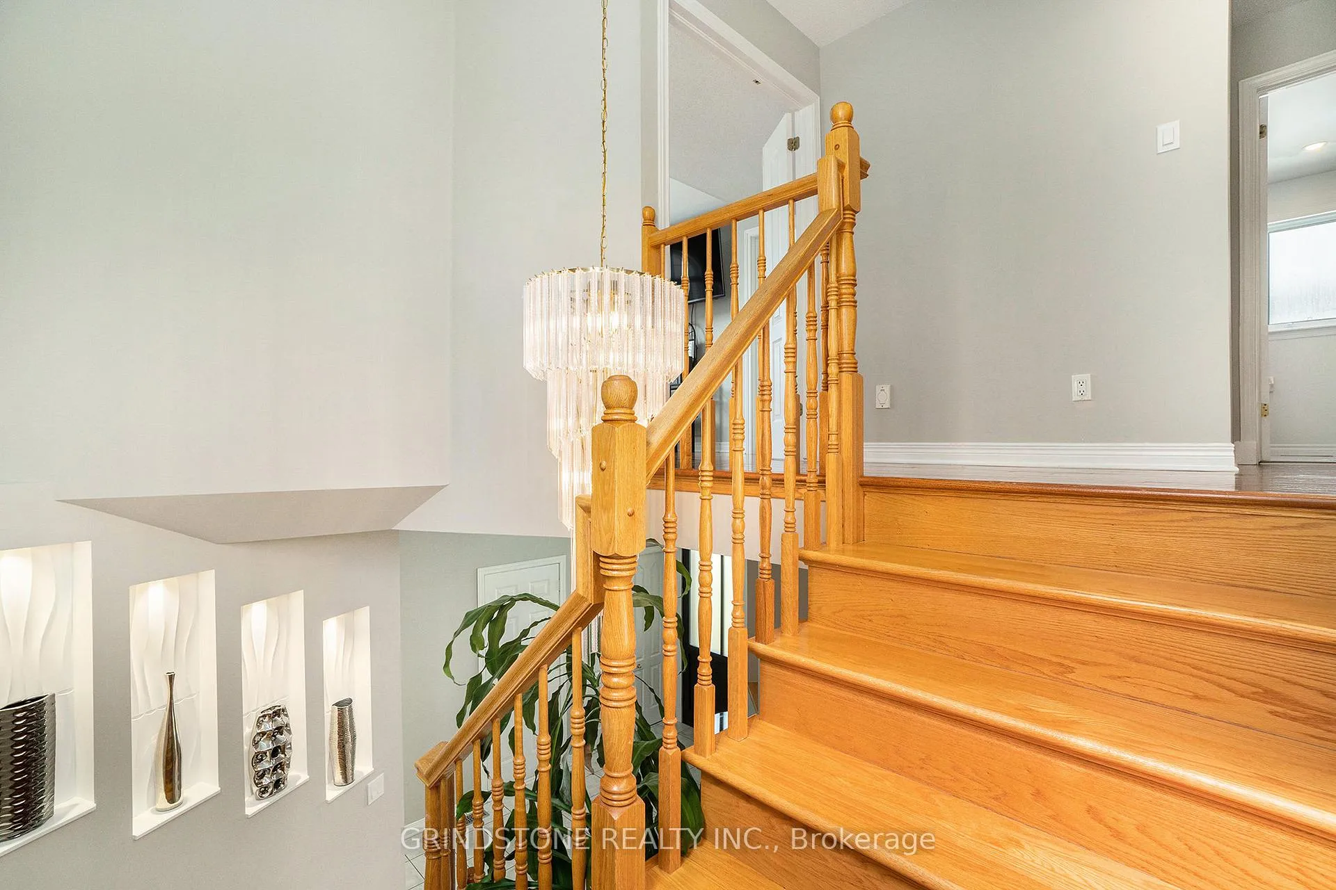 Photo 18 of 95 Evanshen Crescent, Ottawa, Kanata - Kanata Lakes/Heritage Hills — HOMEH
