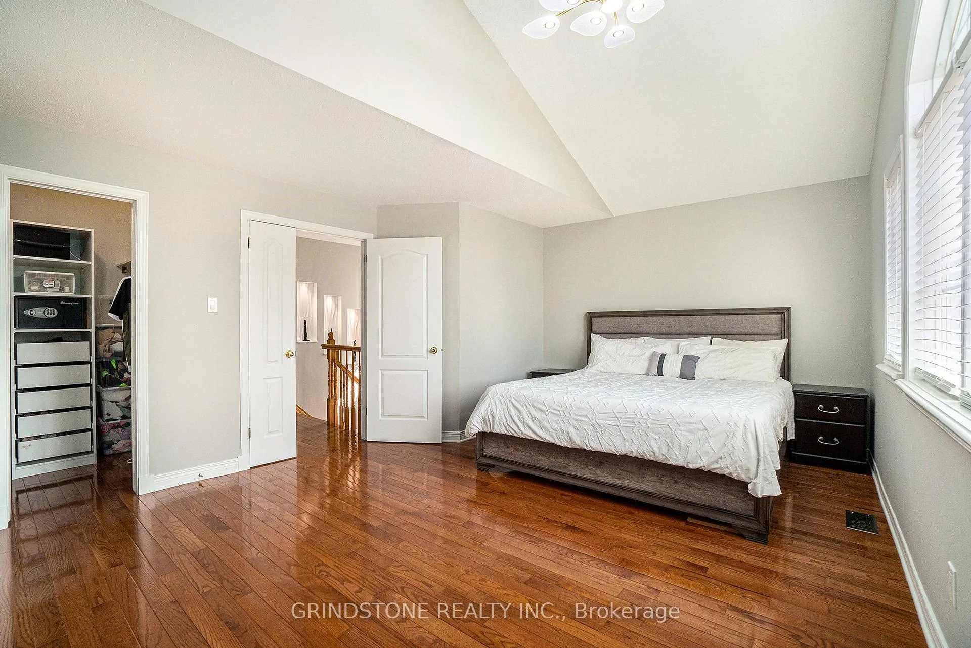 Photo 21 of 95 Evanshen Crescent, Ottawa, Kanata - Kanata Lakes/Heritage Hills — HOMEH