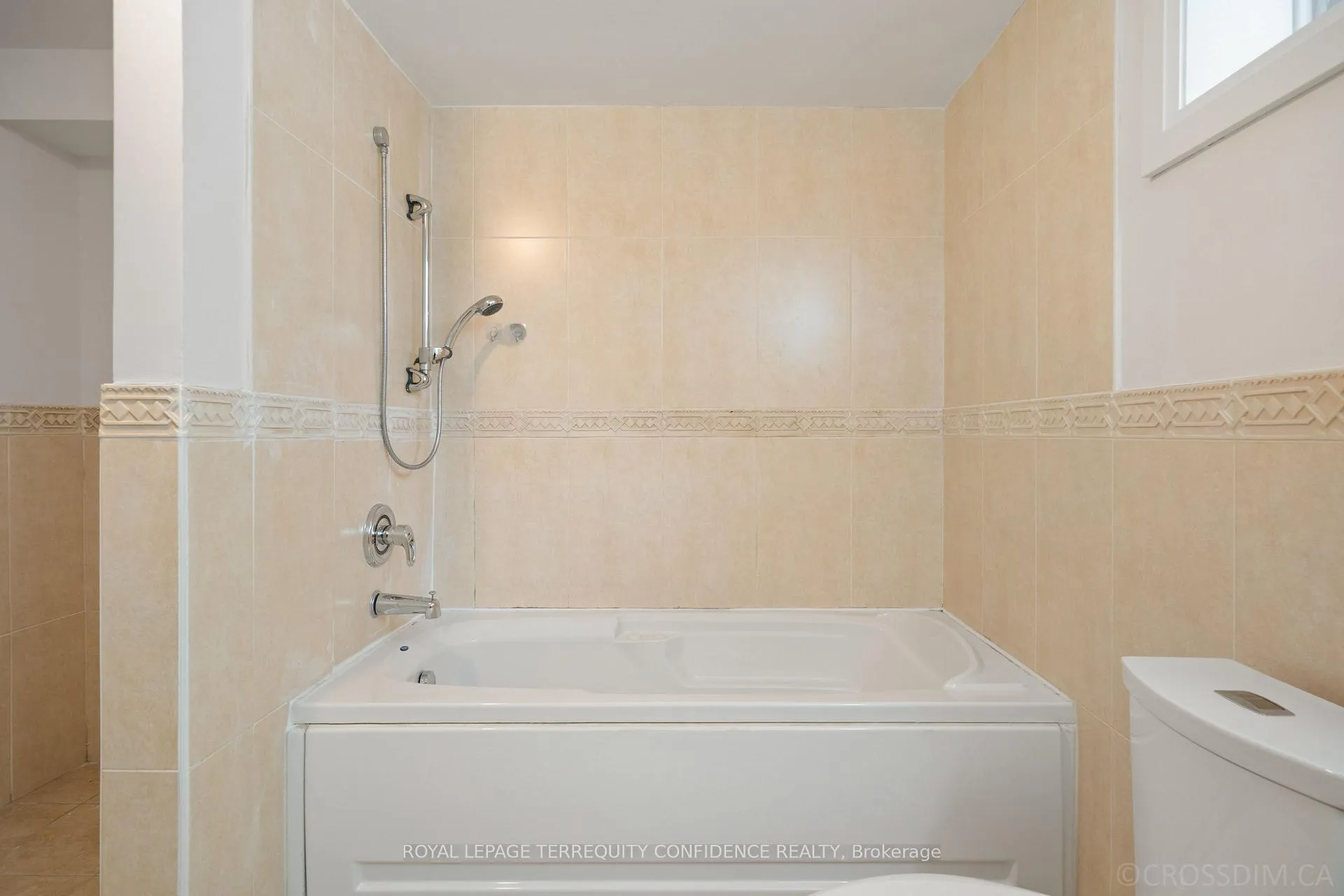Photo 23 of 71 Pachino Boulevard, Scarborough, Wexford-Maryvale — HOMEH