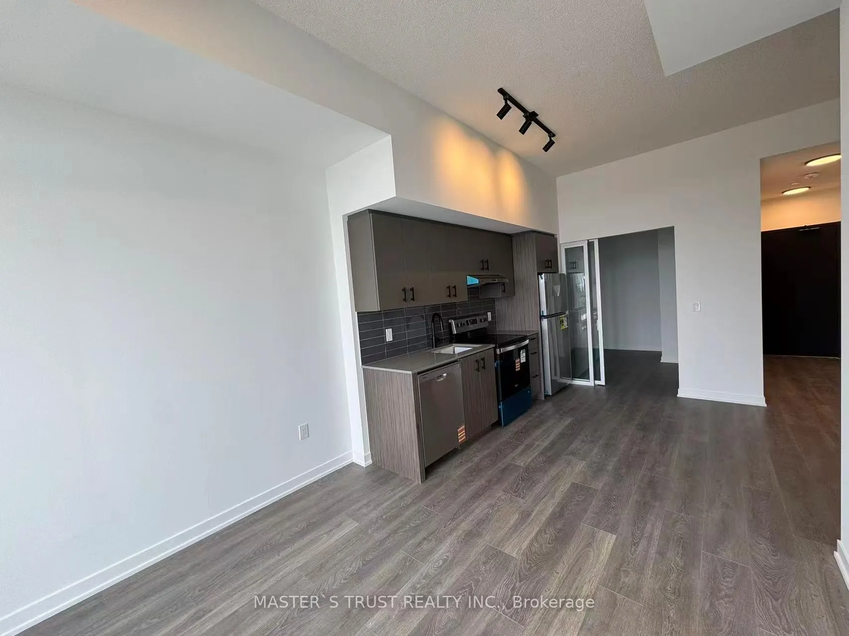Photo 5 of Unit C1604, 4878 Powers Common, Burlington, Alton — HOMEH