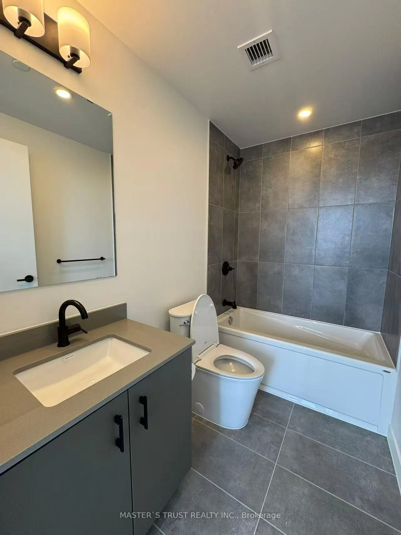 Photo 8 of Unit C1604, 4878 Powers Common, Burlington, Alton — HOMEH