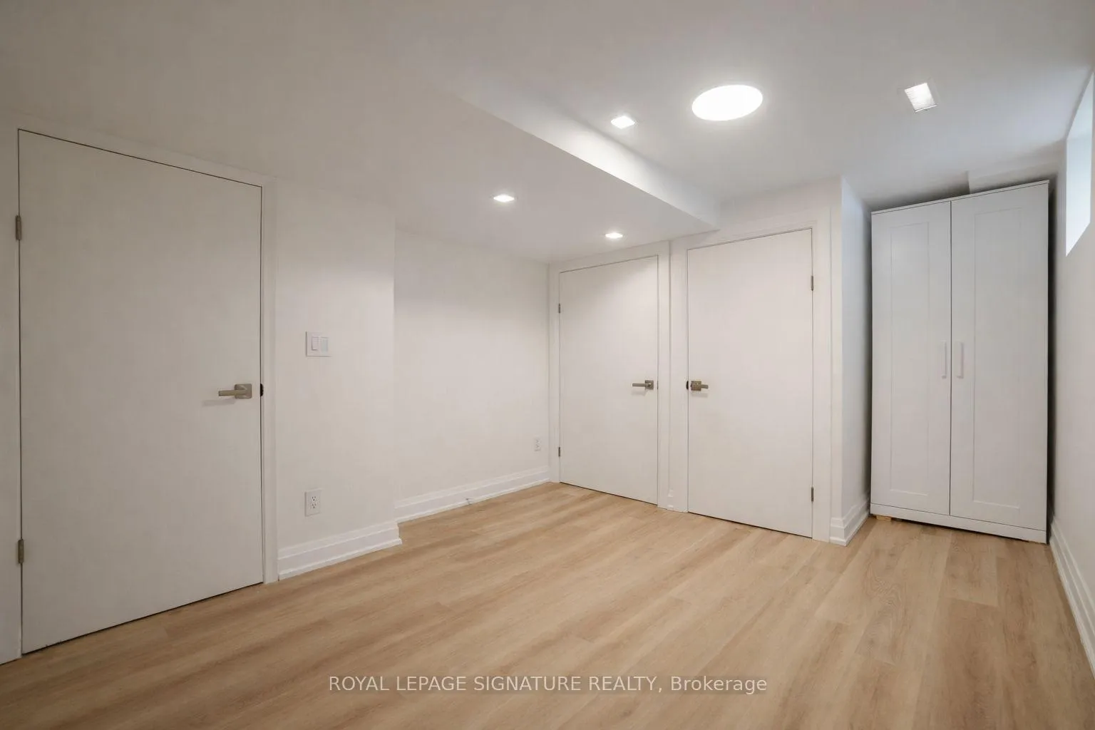Photo 11 of Unit B, 5 Twentieth Street, Etobicoke, New Toronto — HOMEH