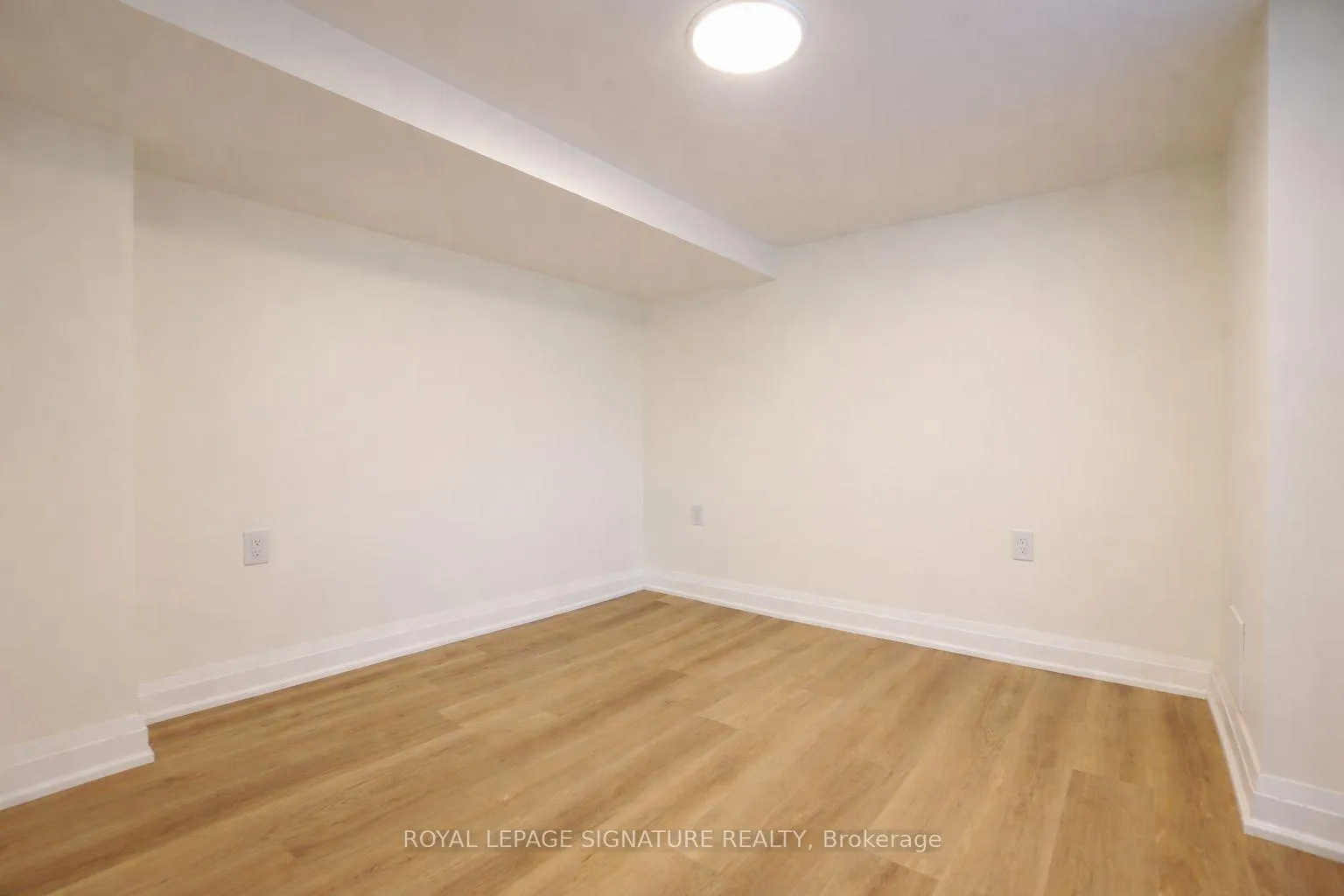 Photo 15 of Unit B, 5 Twentieth Street, Etobicoke, New Toronto — HOMEH