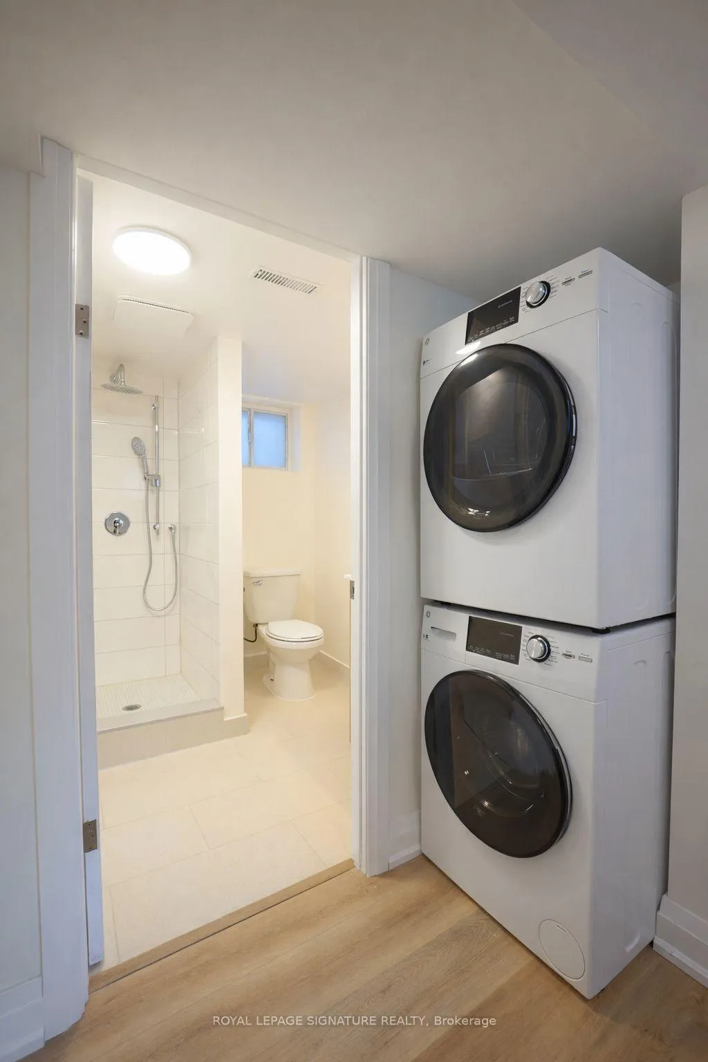 Photo 16 of Unit B, 5 Twentieth Street, Etobicoke, New Toronto — HOMEH