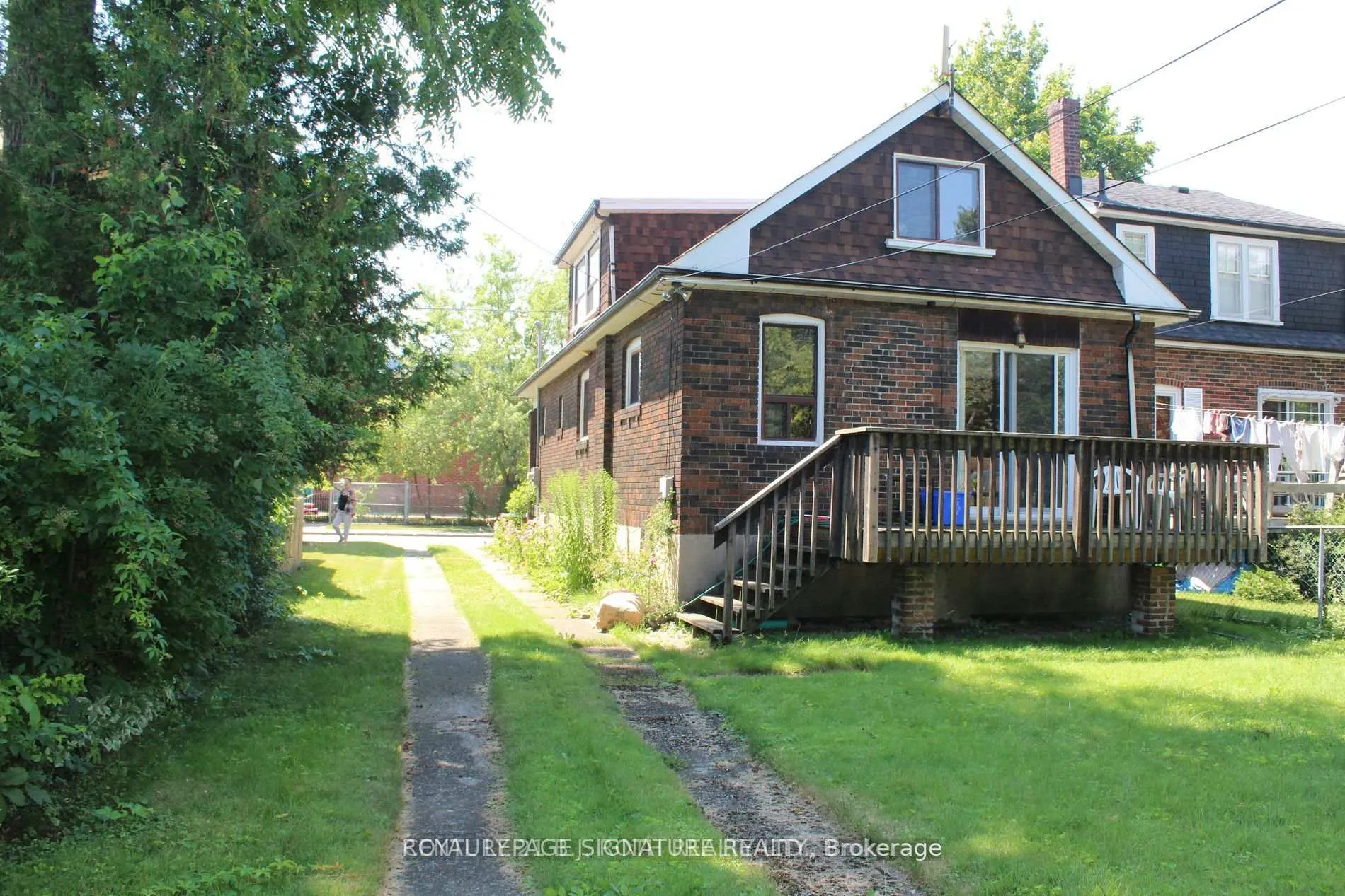 Photo 20 of Unit B, 5 Twentieth Street, Etobicoke, New Toronto — HOMEH