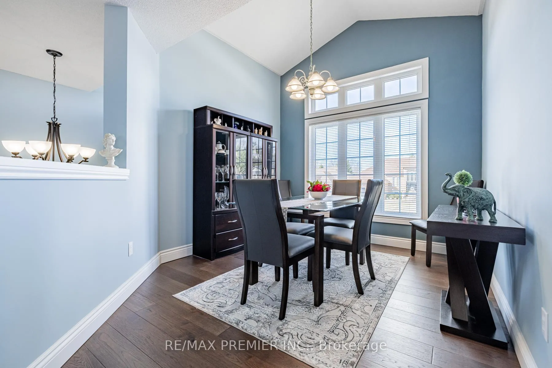 Photo 8 of 20 Cranberry Heights, Wasaga Beach — HOMEH