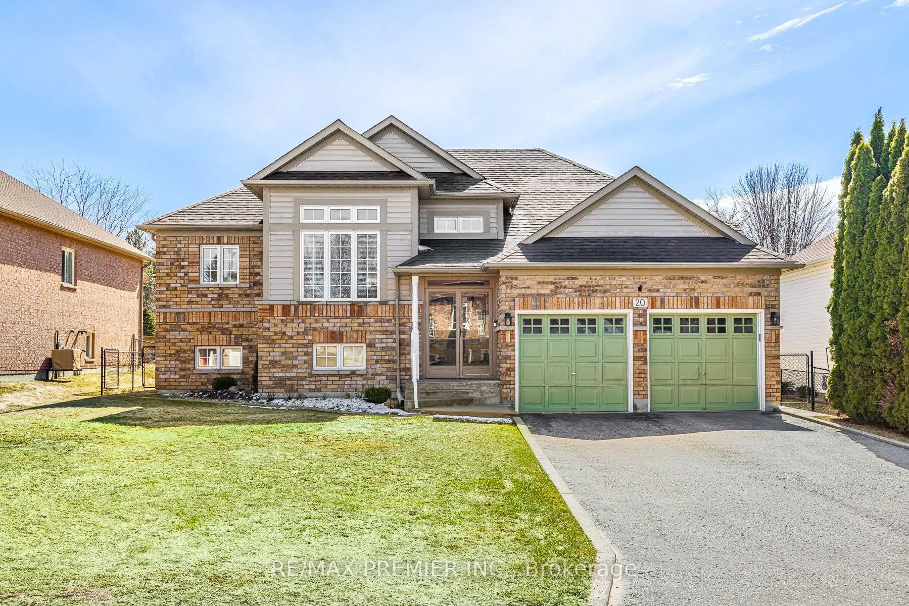Photo 10 of 20 Cranberry Heights, Wasaga Beach — HOMEH