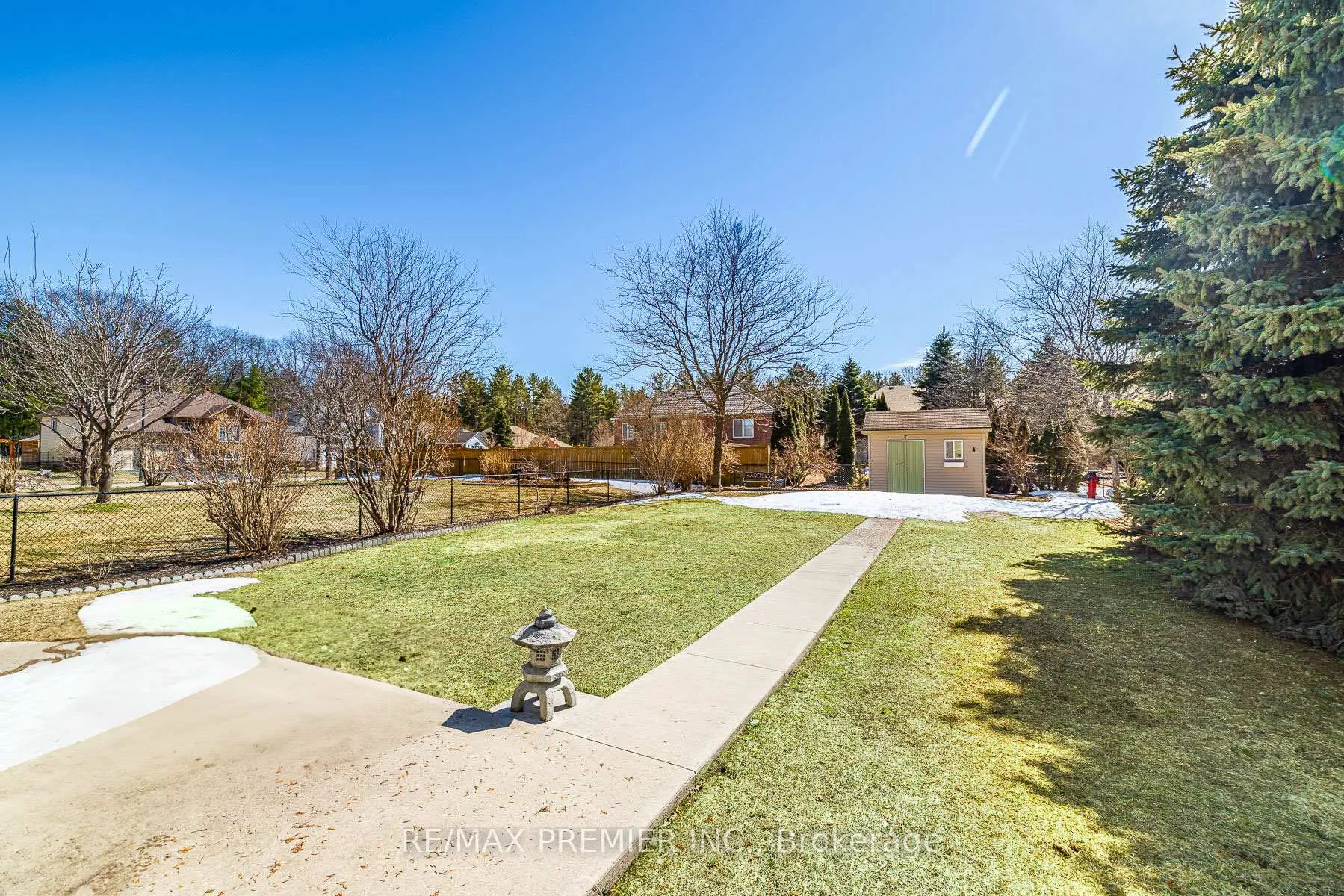 Photo 14 of 20 Cranberry Heights, Wasaga Beach — HOMEH