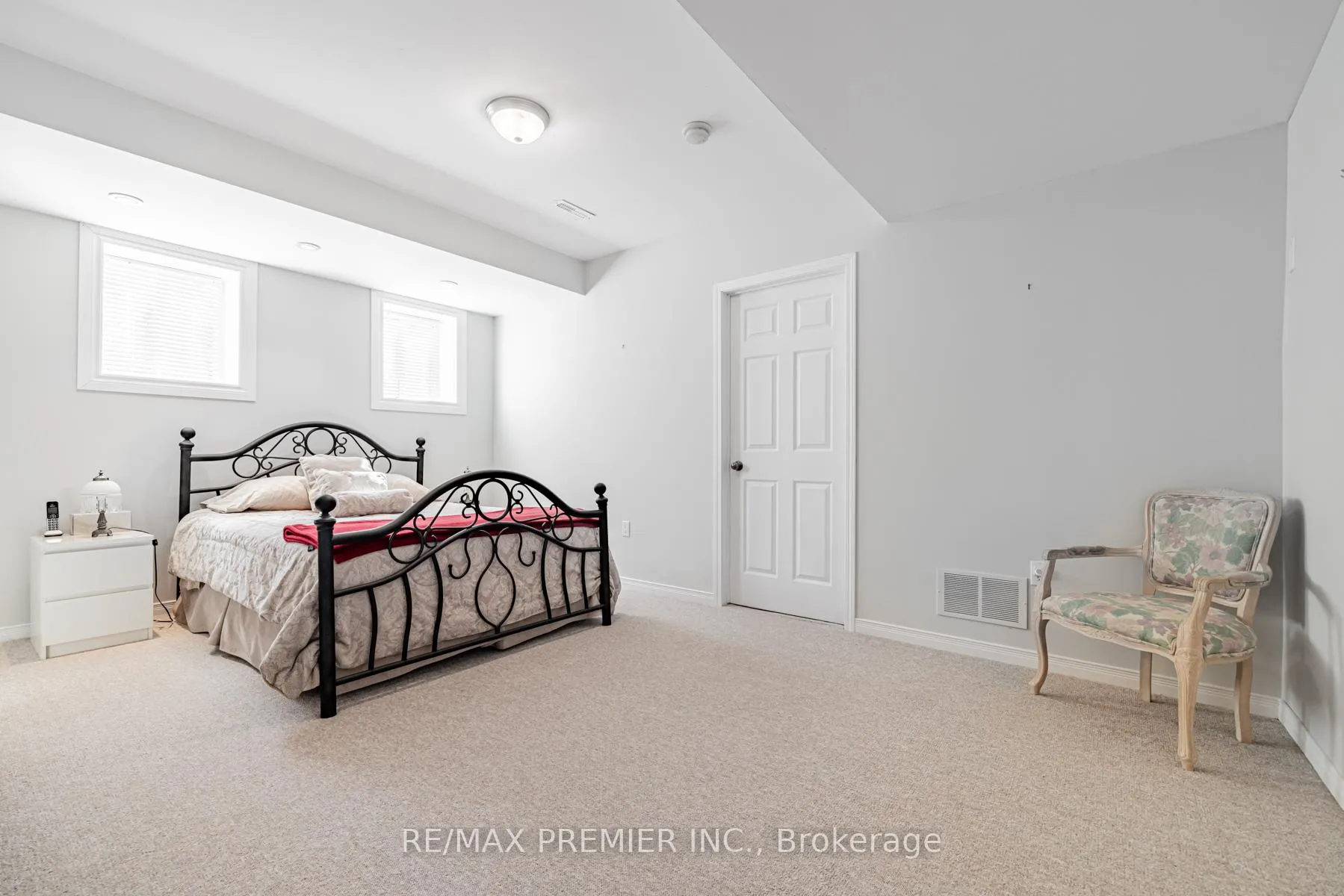 Photo 21 of 20 Cranberry Heights, Wasaga Beach — HOMEH