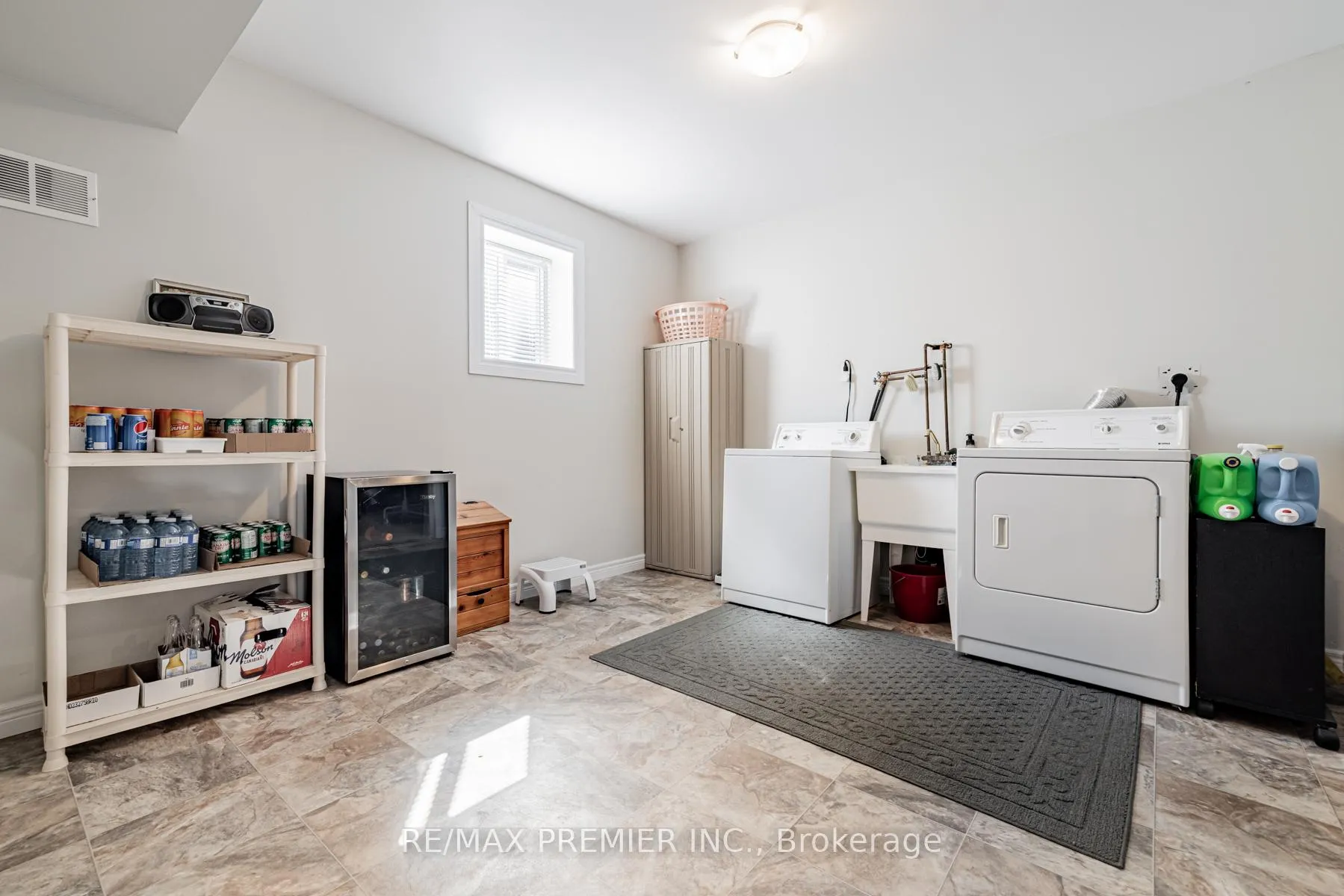 Photo 22 of 20 Cranberry Heights, Wasaga Beach — HOMEH