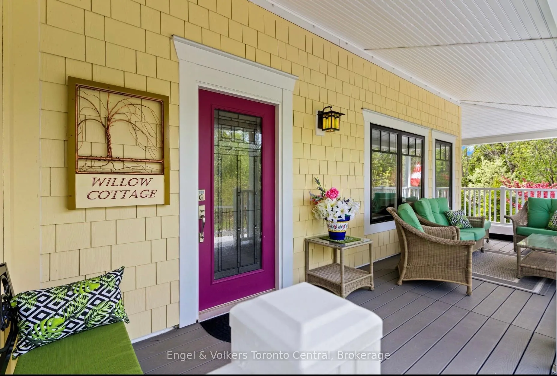 Photo 3 of 154 Blue Mountain Drive, Blue Mountains — HOMEH