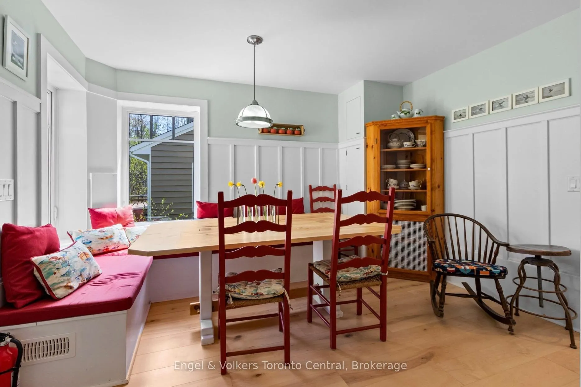 Photo 7 of 154 Blue Mountain Drive, Blue Mountains — HOMEH
