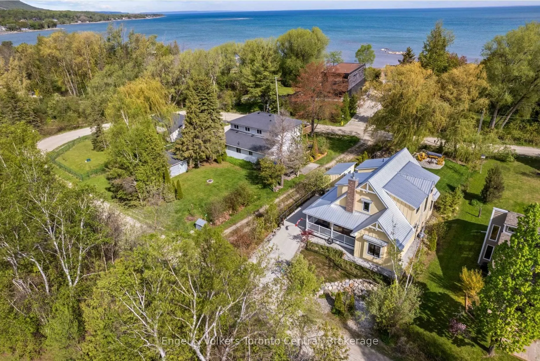 Photo 1 of 154 Blue Mountain Drive, Blue Mountains — HOMEH