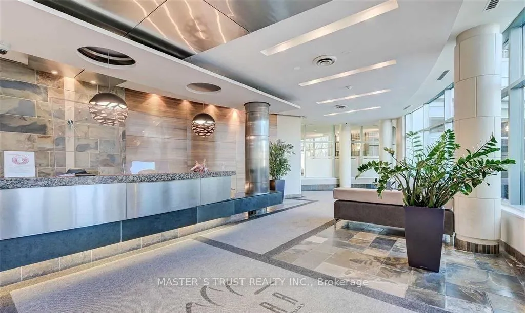 Photo 3 of Unit 1121, 230 Queens Quay W, Toronto, Waterfront Communities — HOMEH