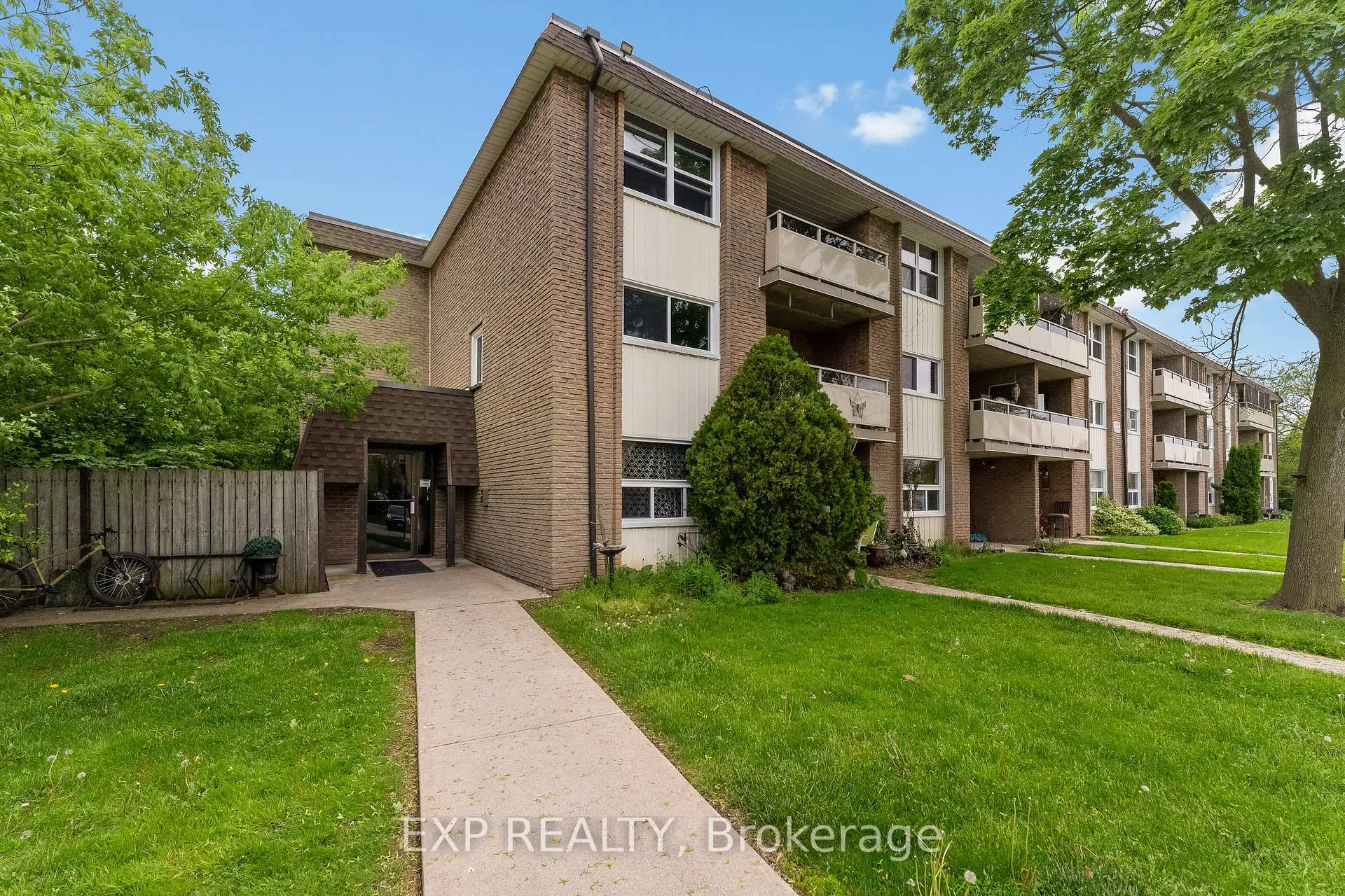 Photo 1 of Unit 406, 41 Rykert Street, St. Catharines, Western Hill — HOMEH