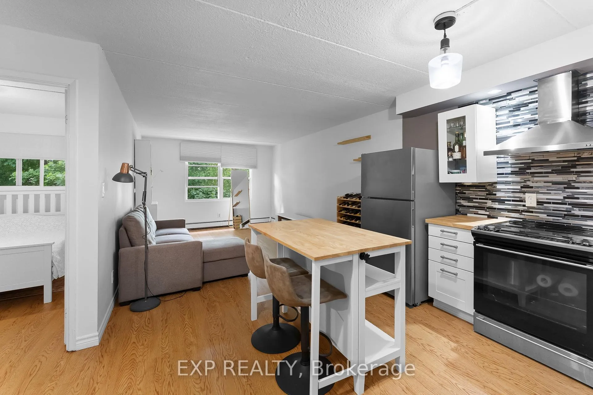 Photo 6 of Unit 406, 41 Rykert Street, St. Catharines, Western Hill — HOMEH