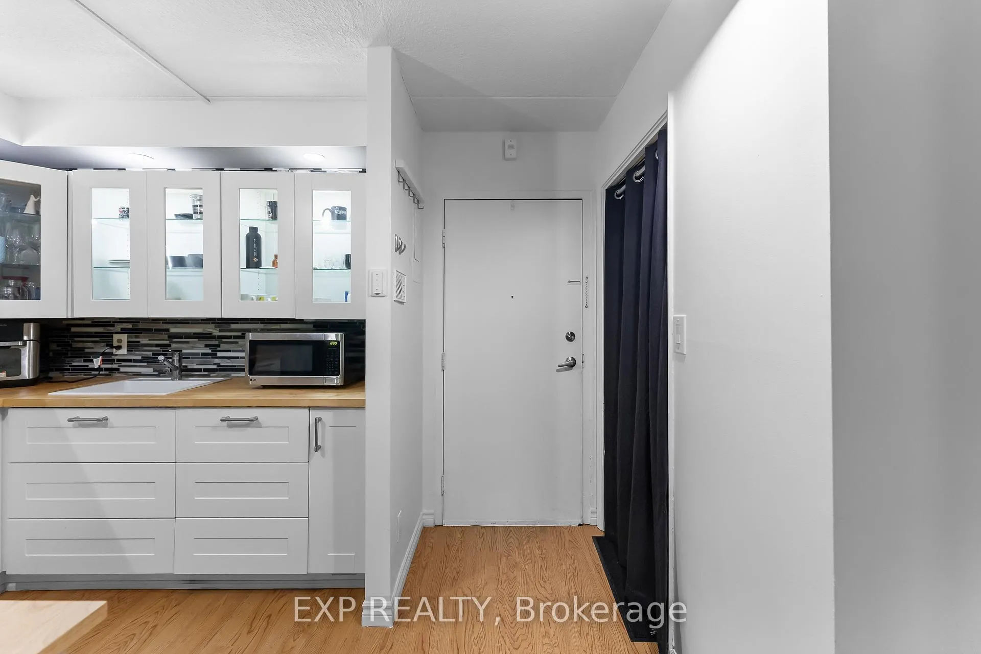 Photo 7 of Unit 406, 41 Rykert Street, St. Catharines, Western Hill — HOMEH