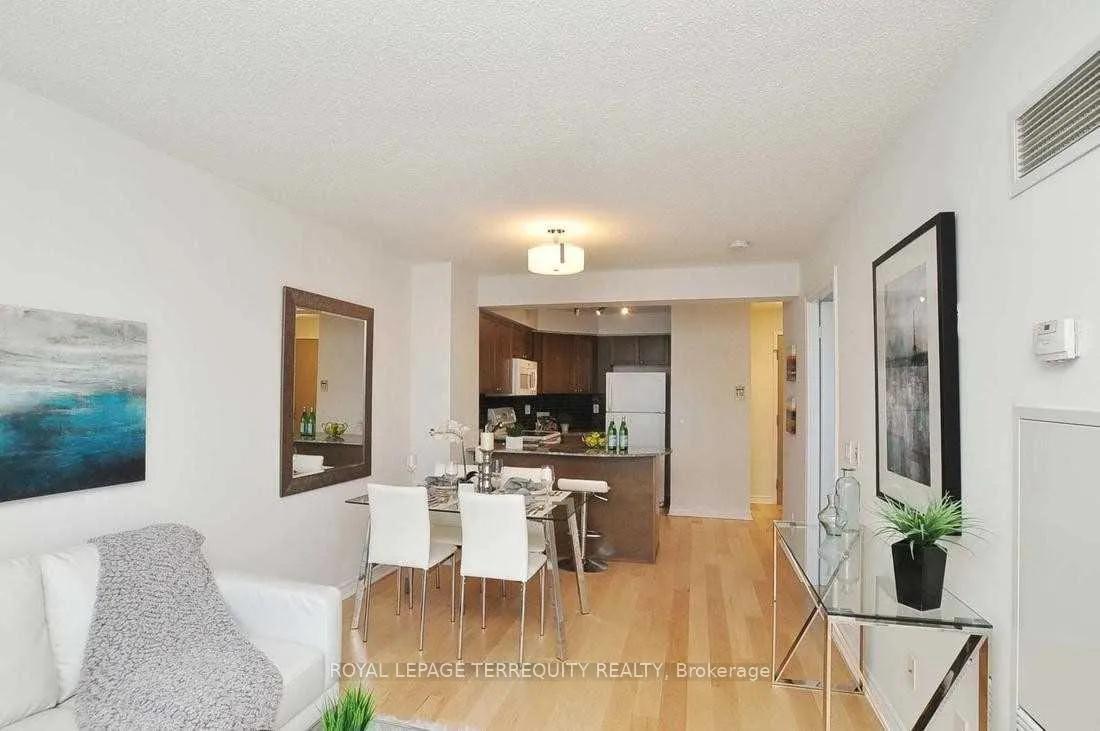 Photo 3 of Unit 2401, 763 Bay Street, Toronto, Bay Street Corridor — HOMEH
