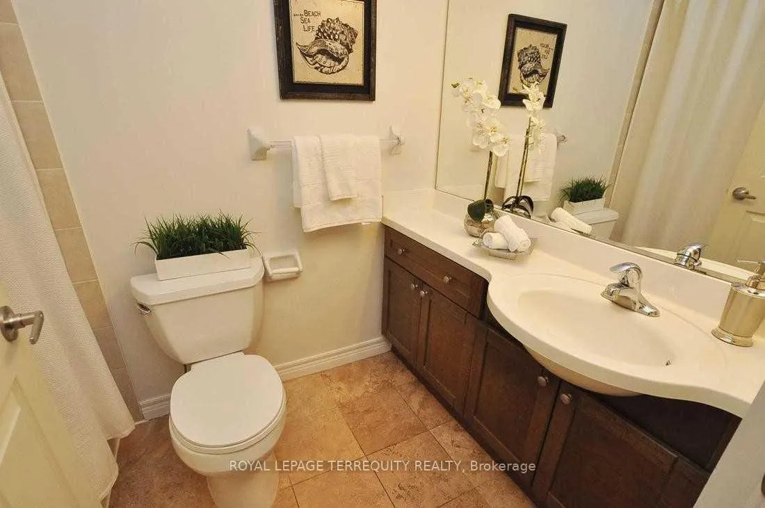 Photo 8 of Unit 2401, 763 Bay Street, Toronto, Bay Street Corridor — HOMEH