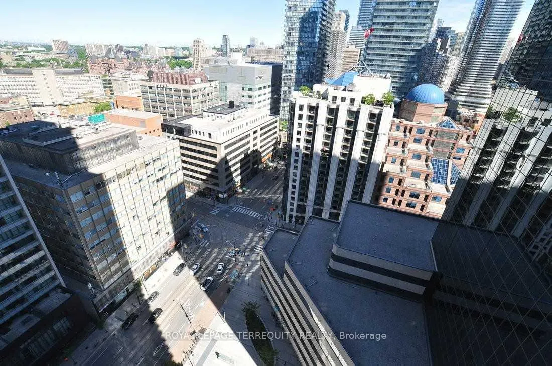 Photo 12 of Unit 2401, 763 Bay Street, Toronto, Bay Street Corridor — HOMEH