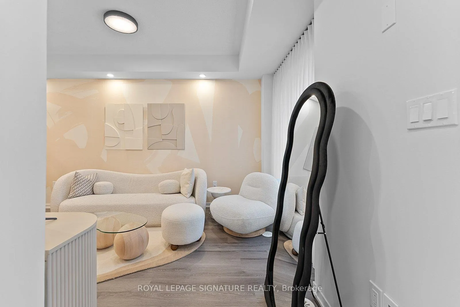Photo 4 of Unit TH114, 30 William Jackson Way, Etobicoke, New Toronto — HOMEH