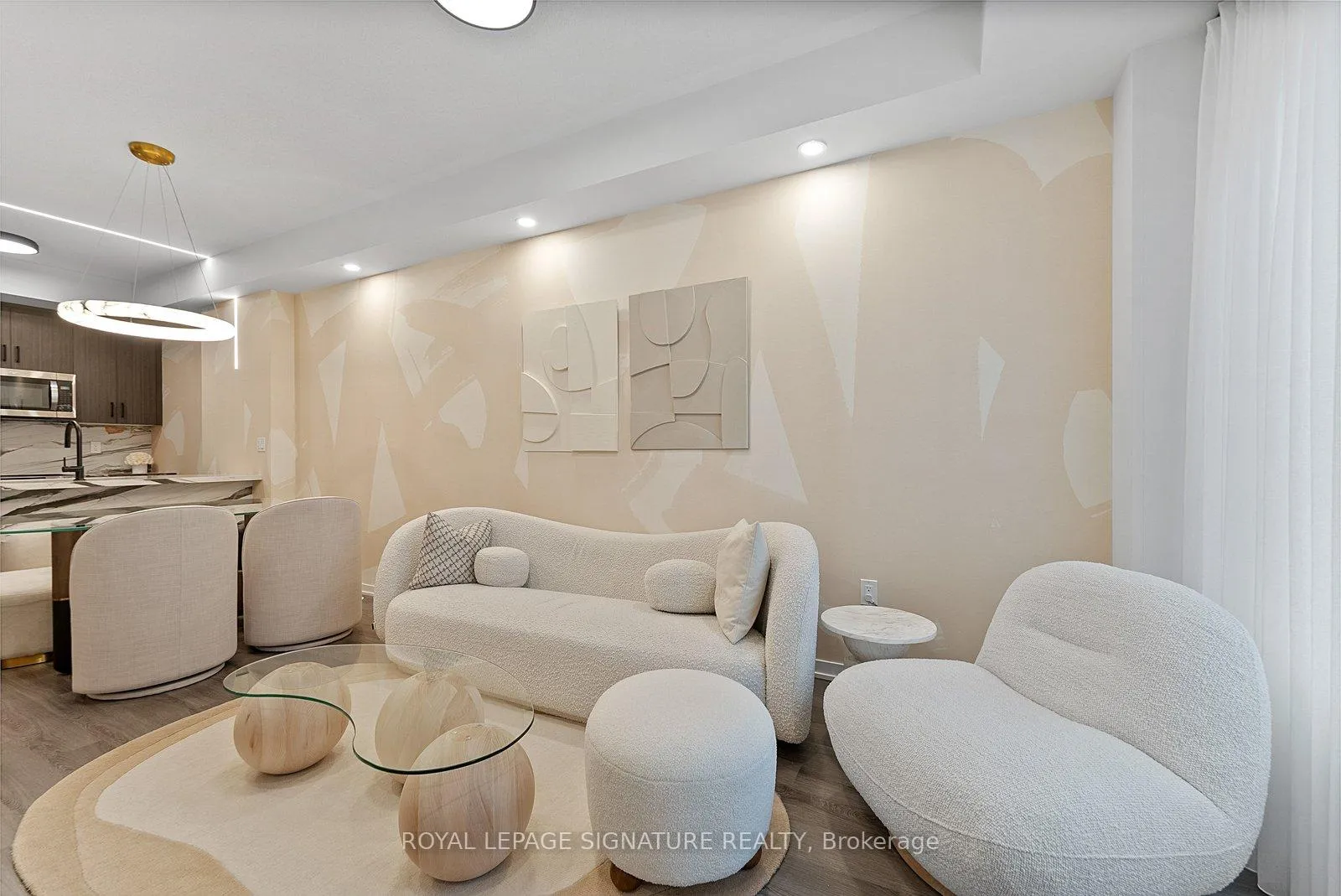 Photo 5 of Unit TH114, 30 William Jackson Way, Etobicoke, New Toronto — HOMEH