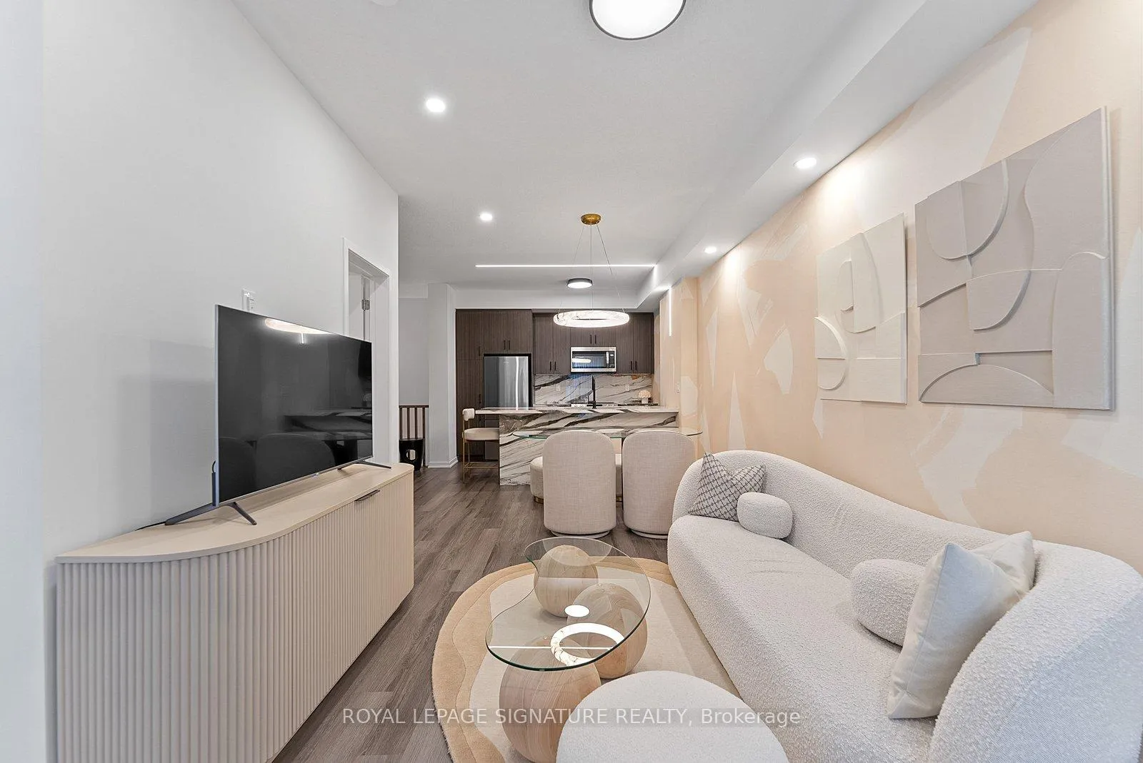 Photo 6 of Unit TH114, 30 William Jackson Way, Etobicoke, New Toronto — HOMEH