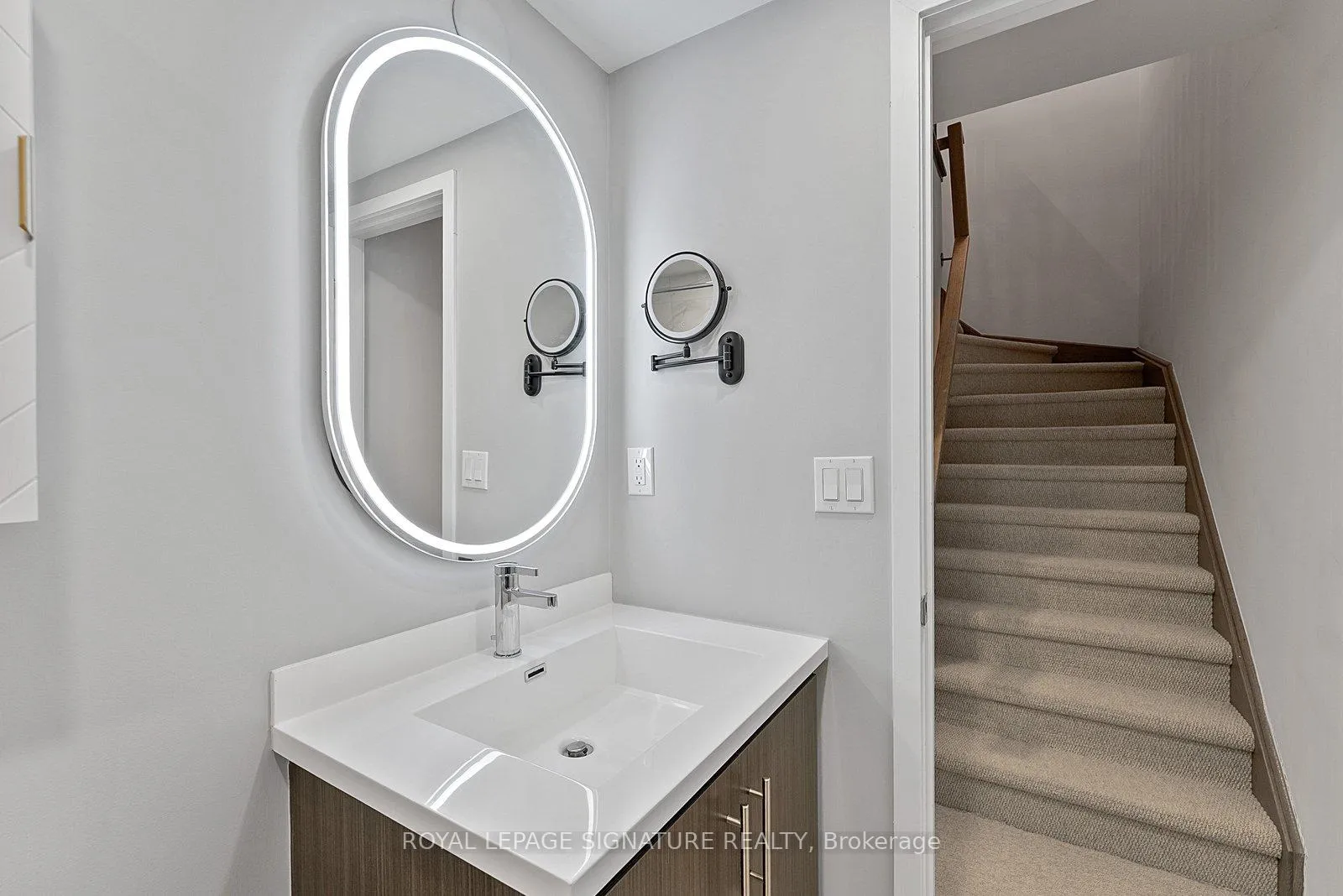 Photo 15 of Unit TH114, 30 William Jackson Way, Etobicoke, New Toronto — HOMEH