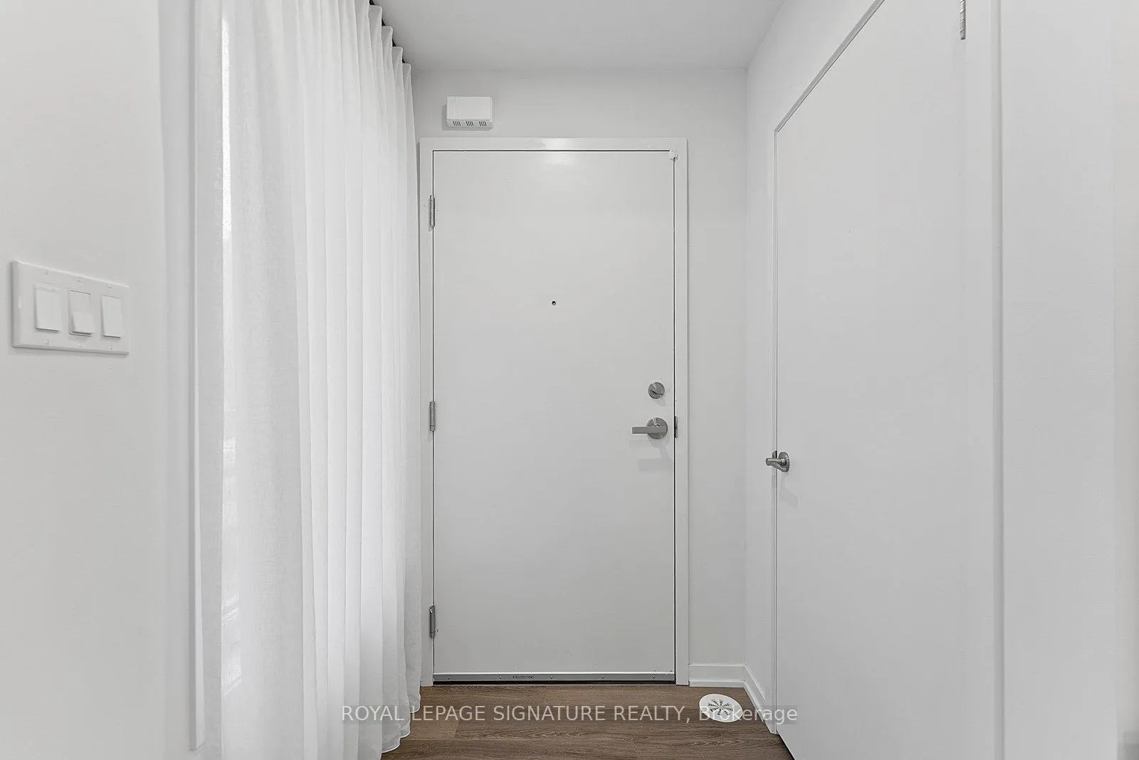 Photo 18 of Unit TH114, 30 William Jackson Way, Etobicoke, New Toronto — HOMEH