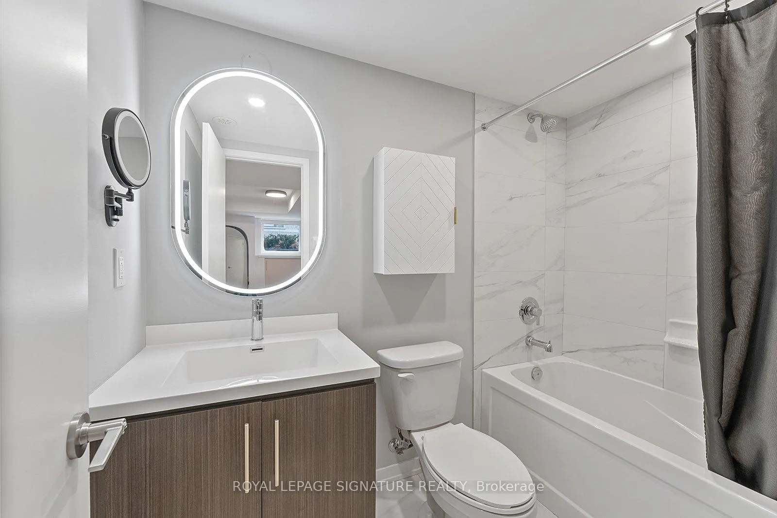 Photo 39 of Unit TH114, 30 William Jackson Way, Etobicoke, New Toronto — HOMEH