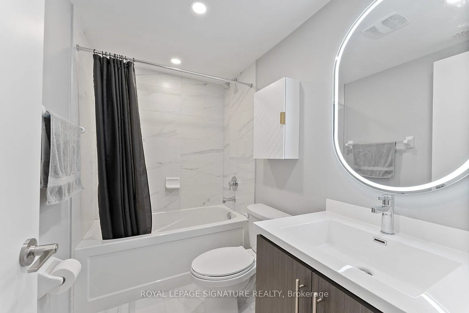 Photo 45 of Unit TH114, 30 William Jackson Way, Etobicoke, New Toronto — HOMEH