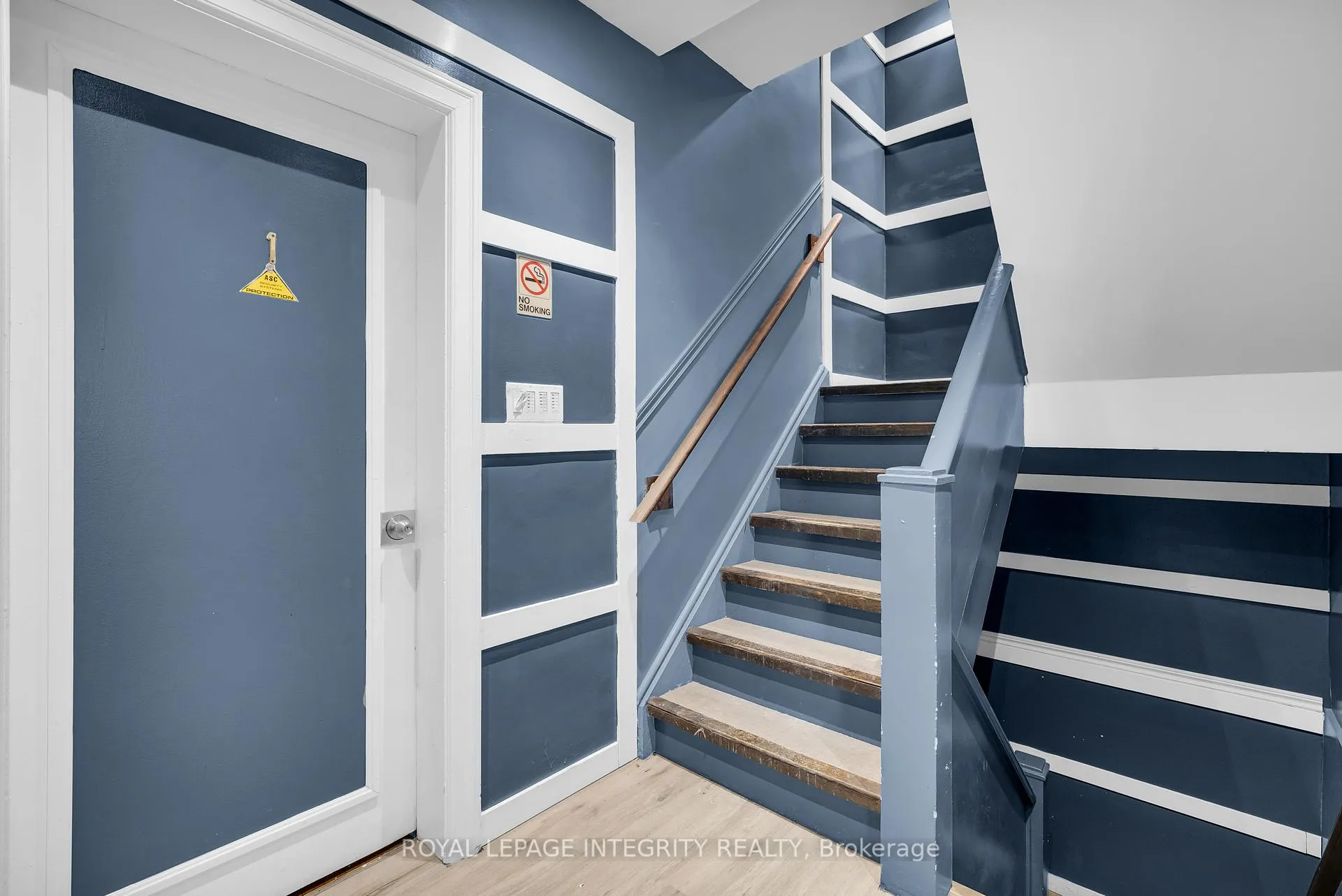 Photo 2 of 154 Columbus Avenue, Ottawa, Overbrook/Castle Heights — HOMEH