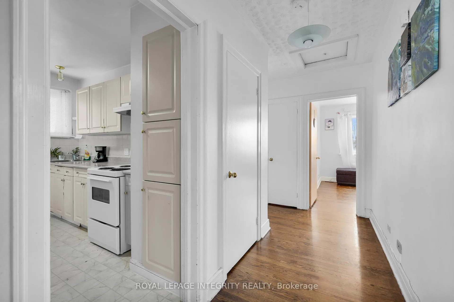 Photo 14 of 154 Columbus Avenue, Ottawa, Overbrook/Castle Heights — HOMEH