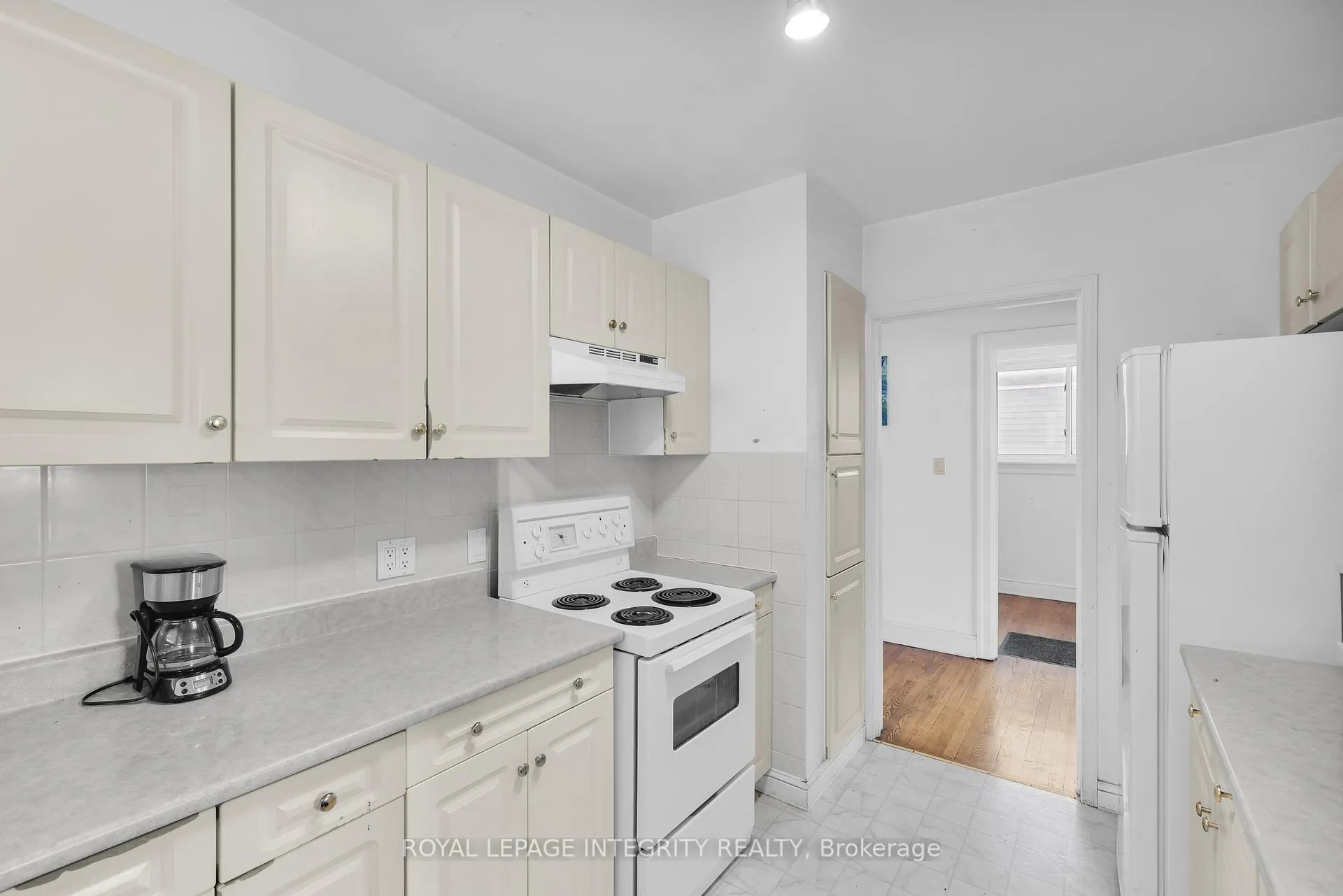 Photo 19 of 154 Columbus Avenue, Ottawa, Overbrook/Castle Heights — HOMEH