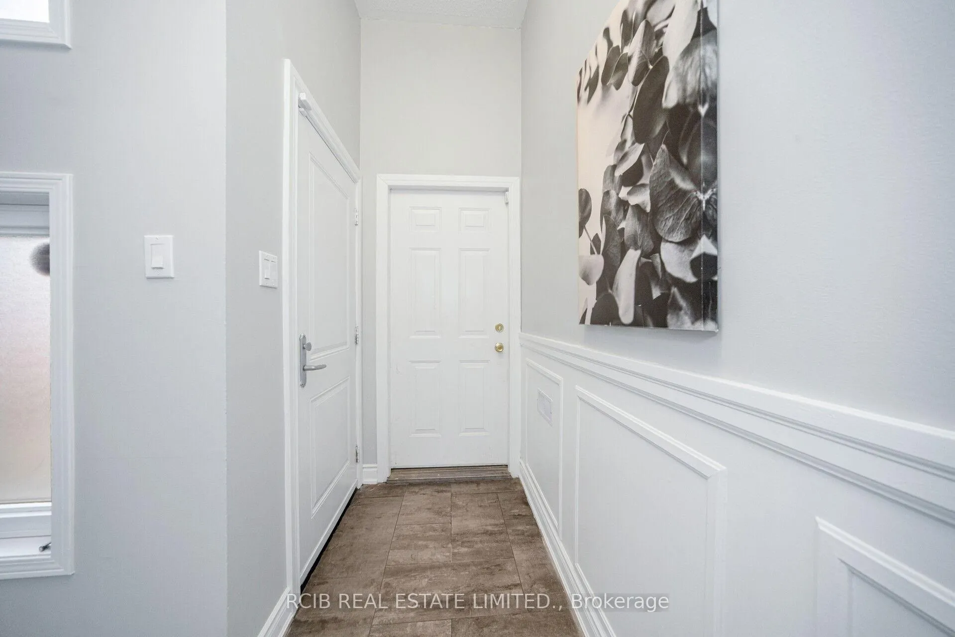 Photo 3 of 4 Carabram Court, Brampton, Brampton West — HOMEH