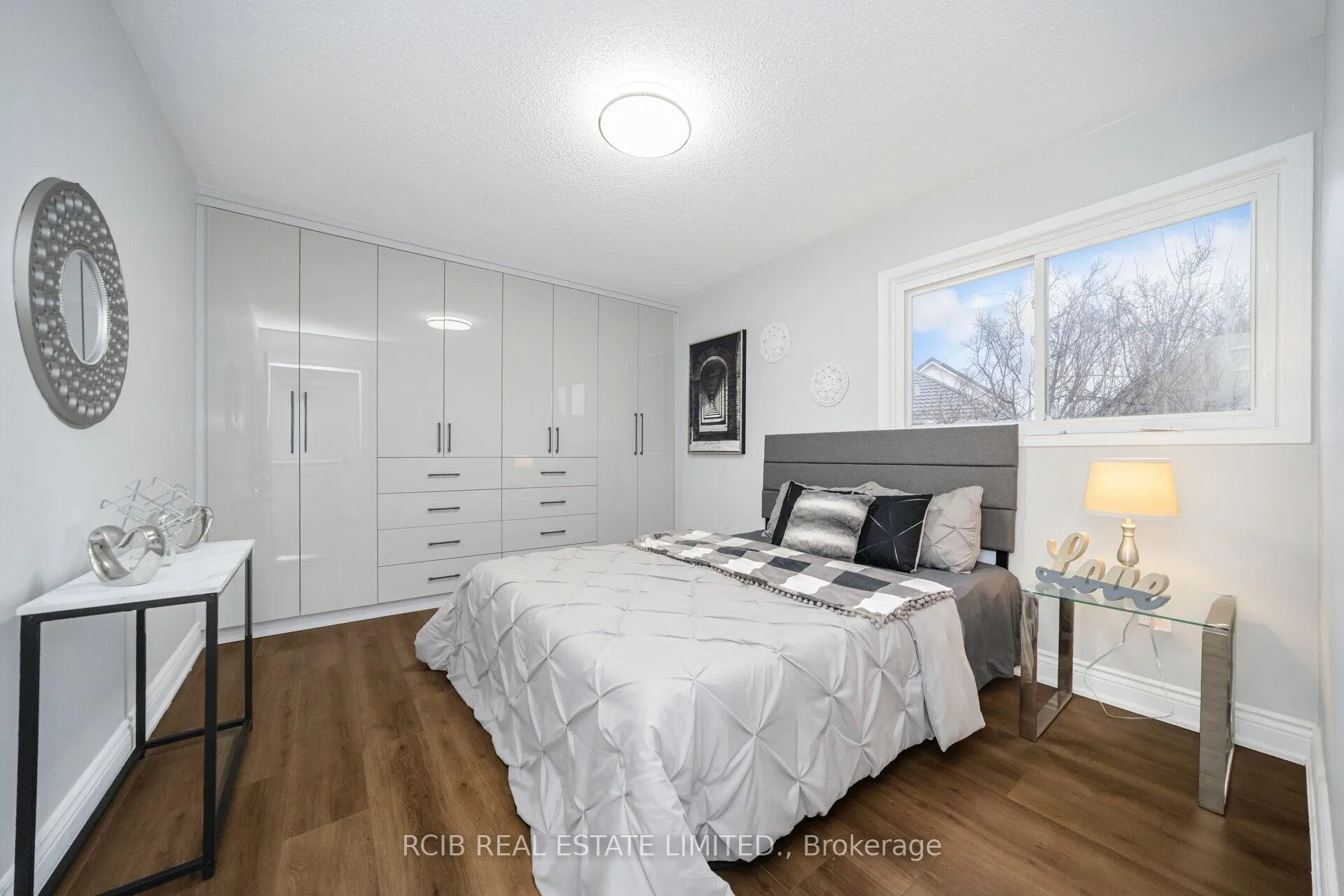 Photo 18 of 4 Carabram Court, Brampton, Brampton West — HOMEH