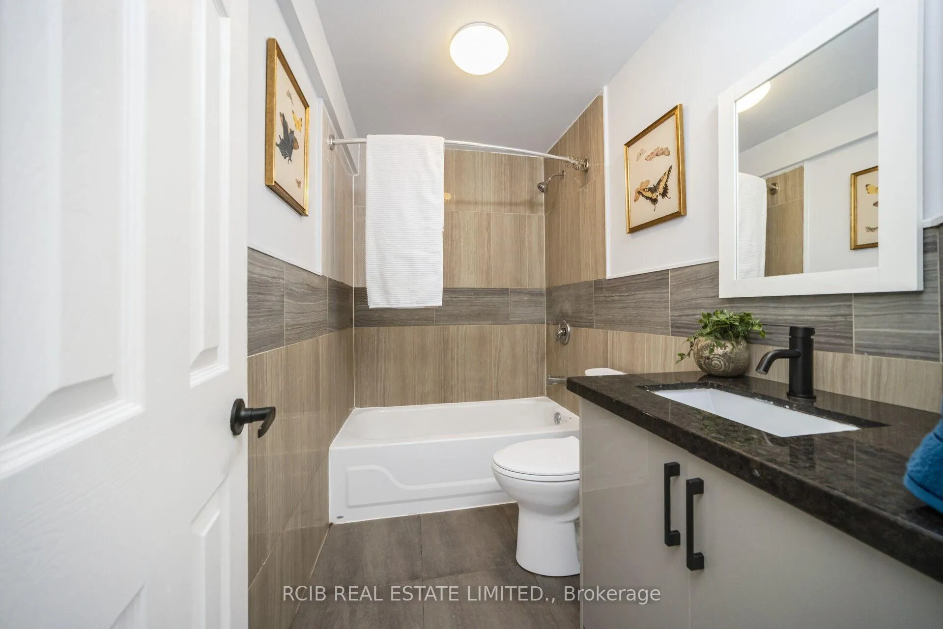 Photo 38 of 4 Carabram Court, Brampton, Brampton West — HOMEH