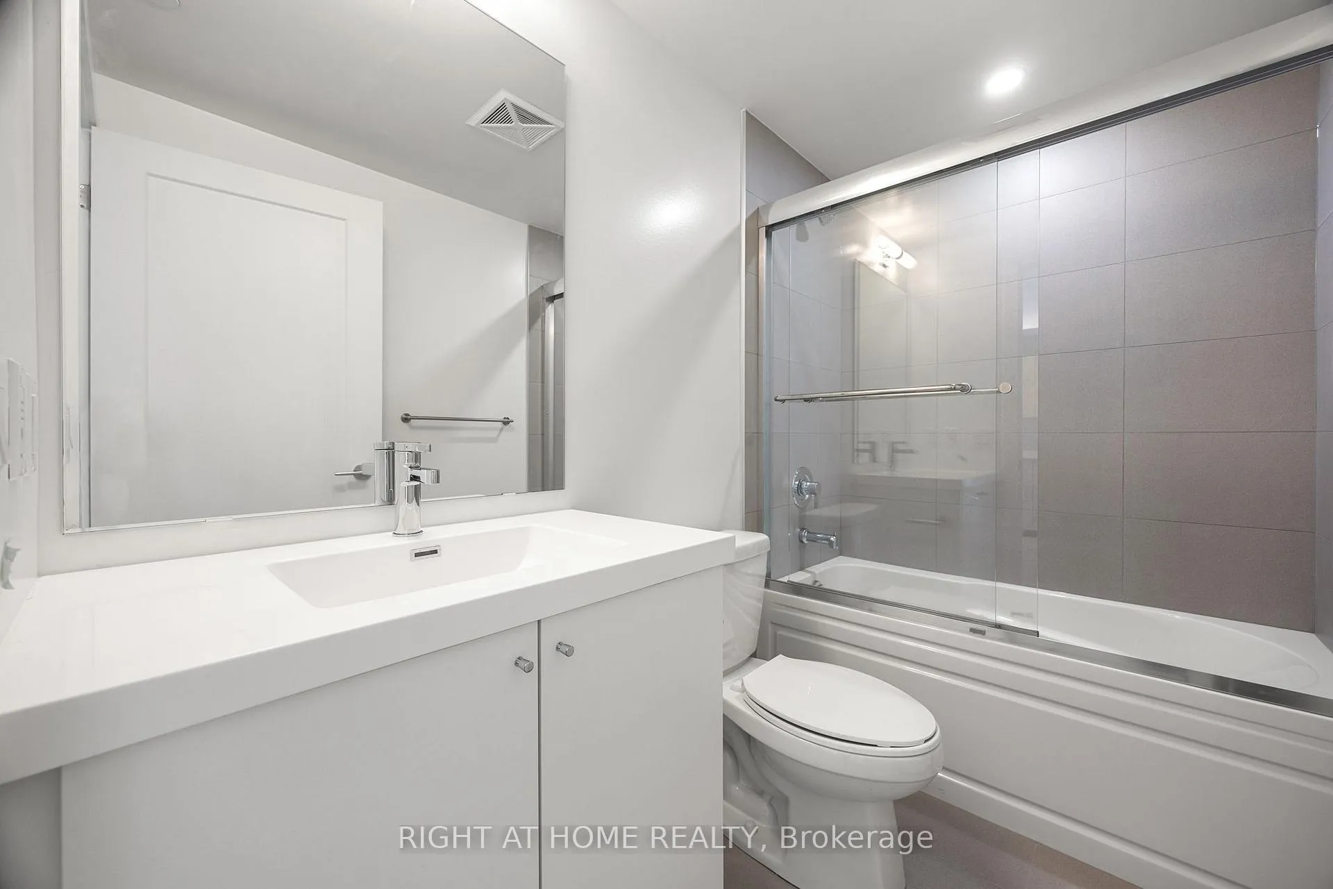 Photo 9 of Unit 2211, 2545 Simcoe Street, Oshawa, Windfields — HOMEH