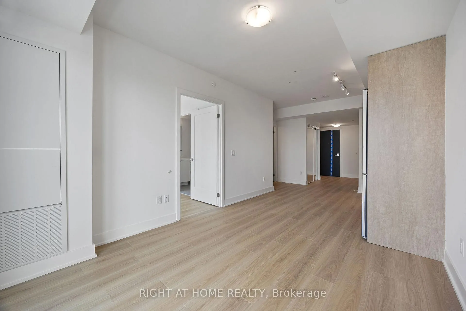 Photo 10 of Unit 2211, 2545 Simcoe Street, Oshawa, Windfields — HOMEH
