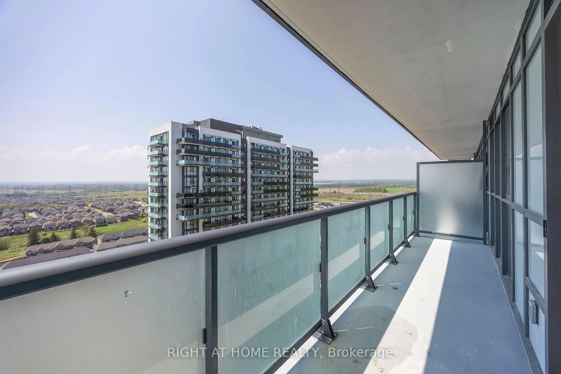 Photo 23 of Unit 2211, 2545 Simcoe Street, Oshawa, Windfields — HOMEH