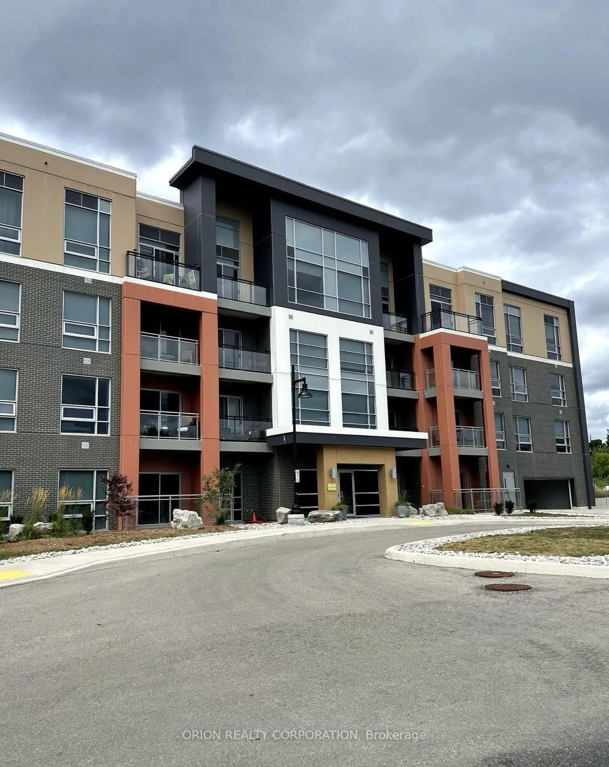 Photo 1 of Unit 324, 4040 Upper Middle Road, Burlington, Tansley — HOMEH