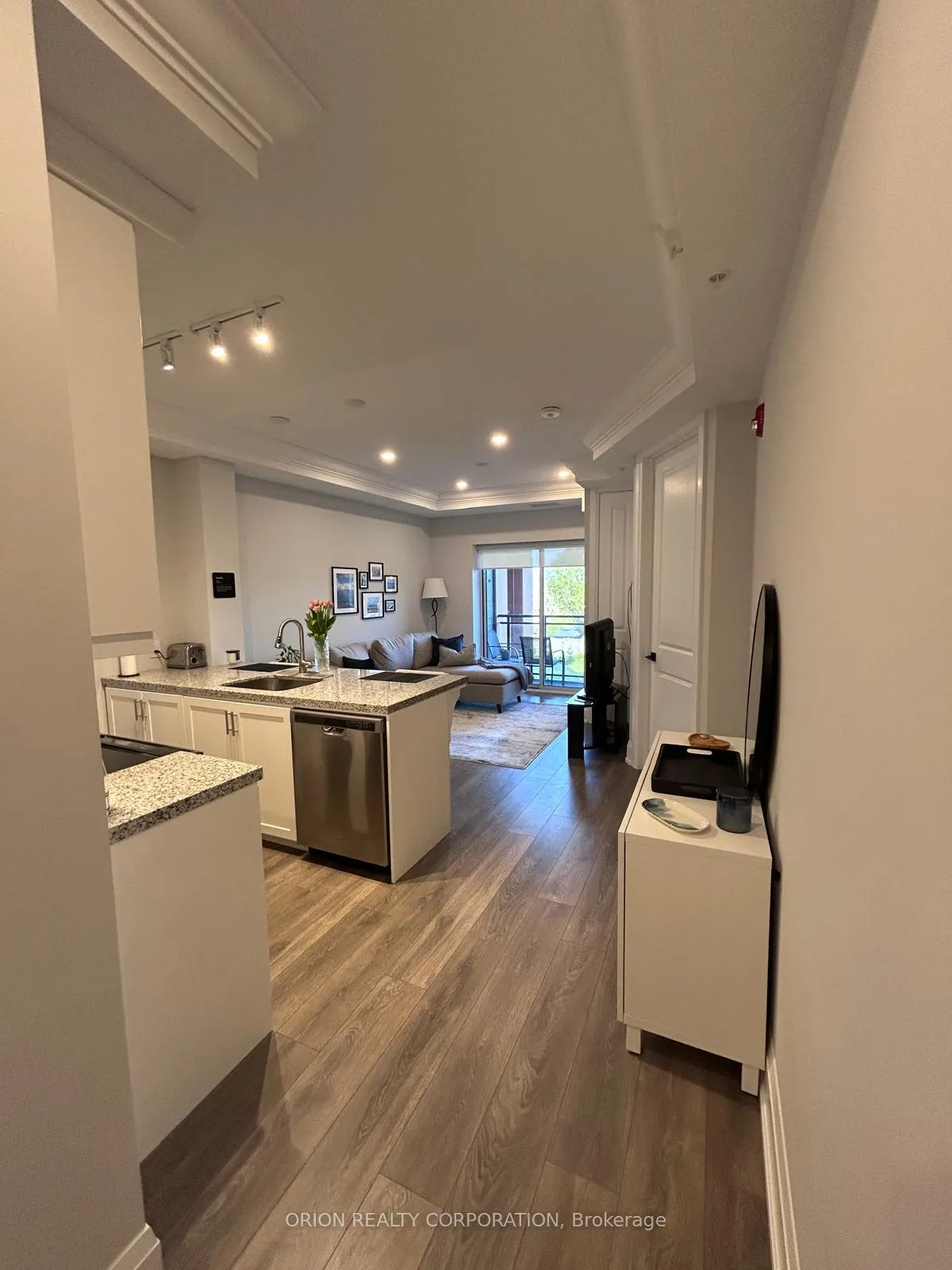 Photo 2 of Unit 324, 4040 Upper Middle Road, Burlington, Tansley — HOMEH