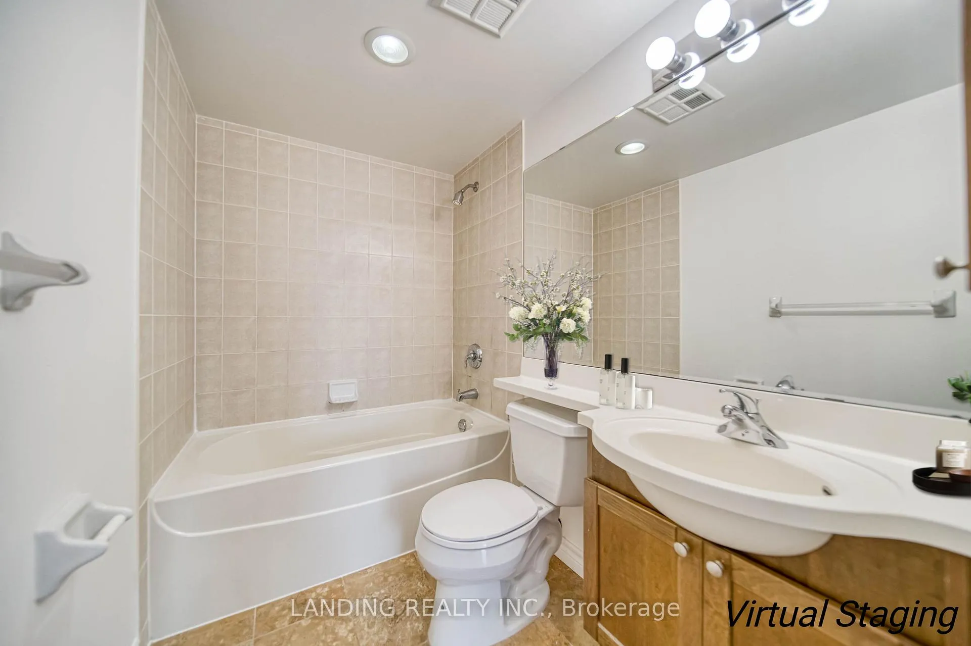 Photo 3 of Unit 2809, 763 Bay Street, Toronto, Bay Street Corridor — HOMEH
